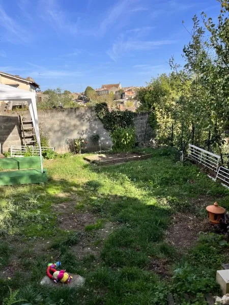 Maison de ville de 92 m² avec jardin à La Réole - Investissement idéal 