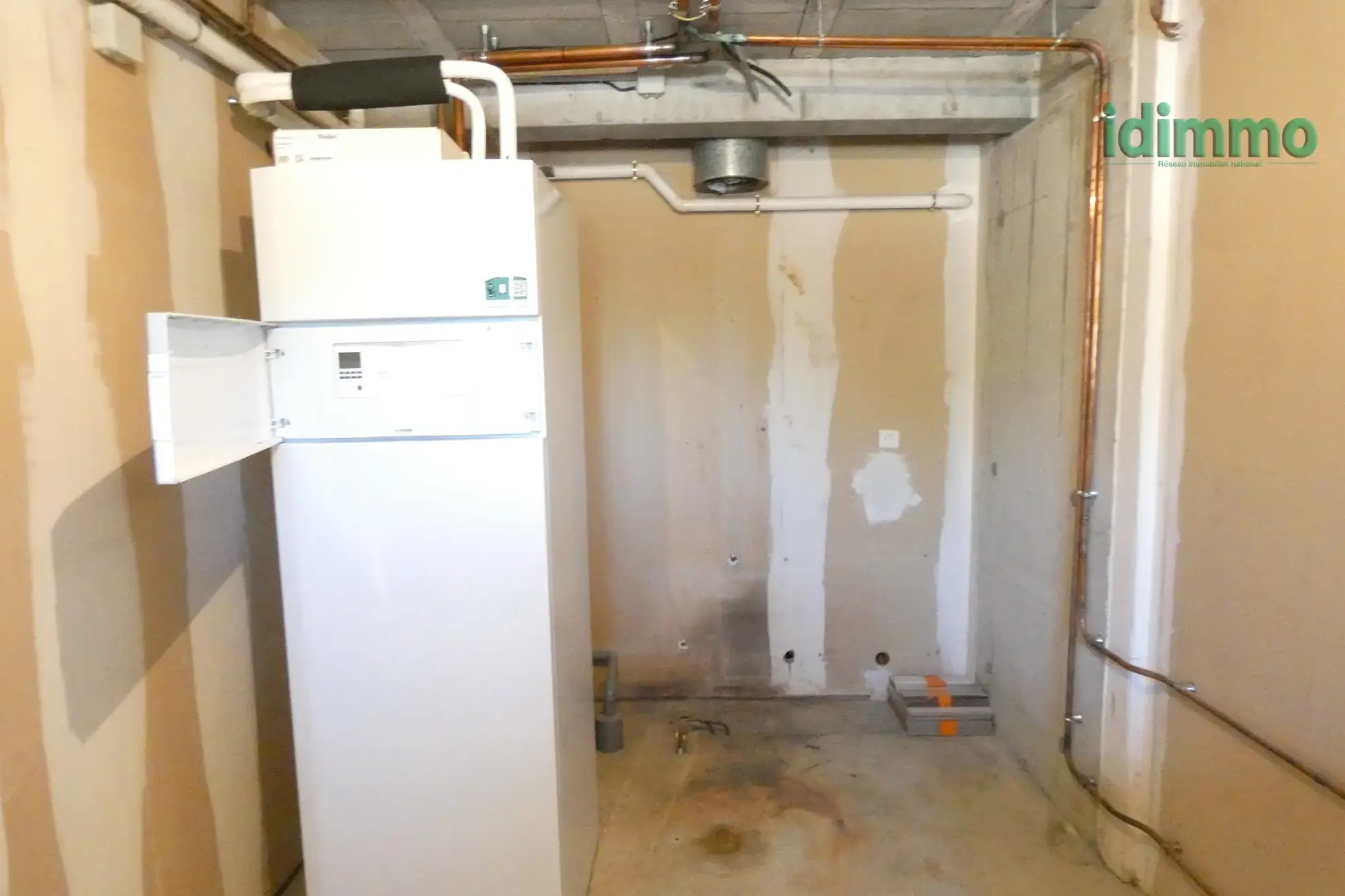 Maison de plain-pied à Aurillac proche centre-ville avec garage et grand terrain 