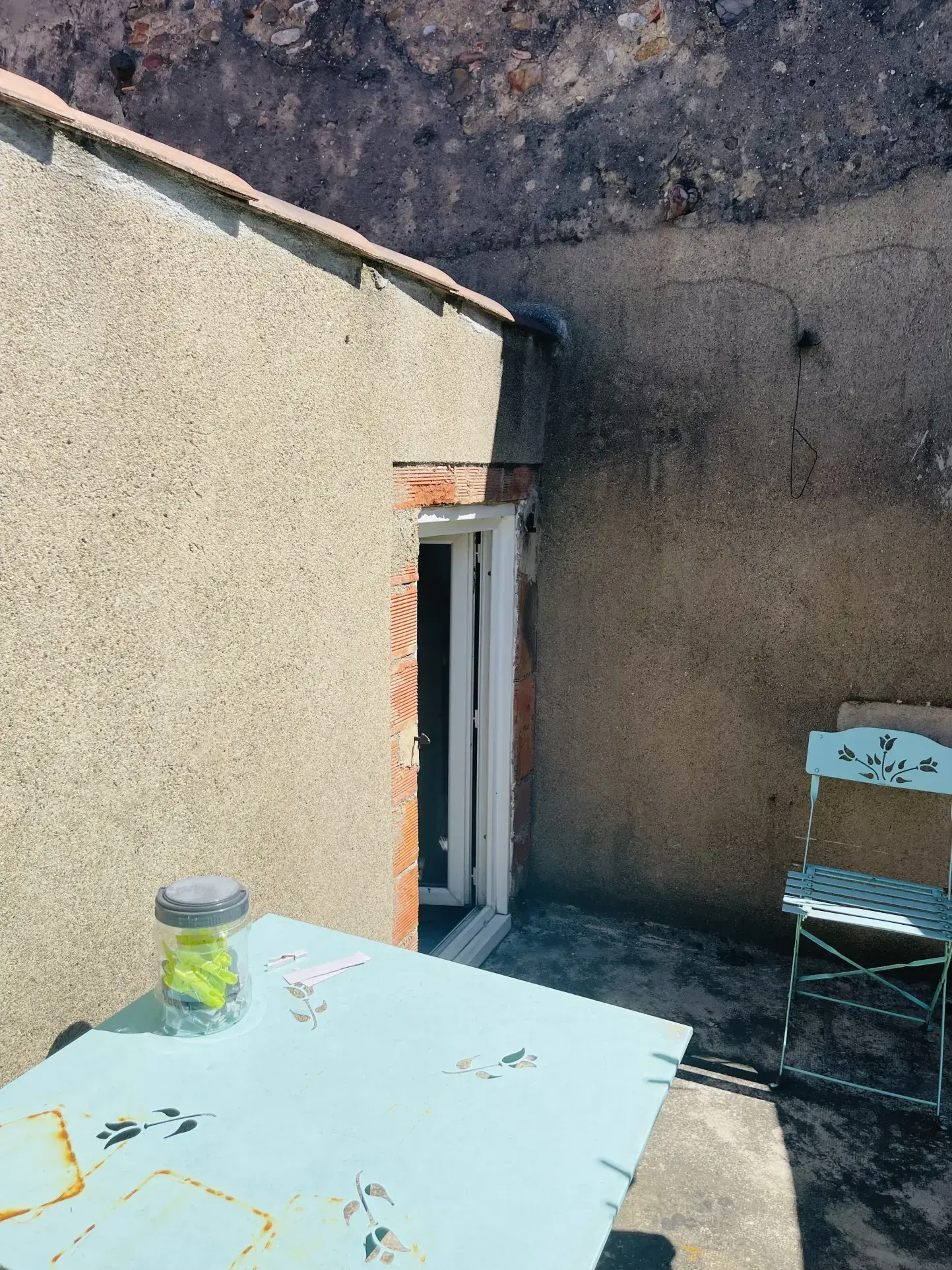 À vendre à Limoux, maison de 128 m² avec local professionnel et terrasse sans vis-à-vis 