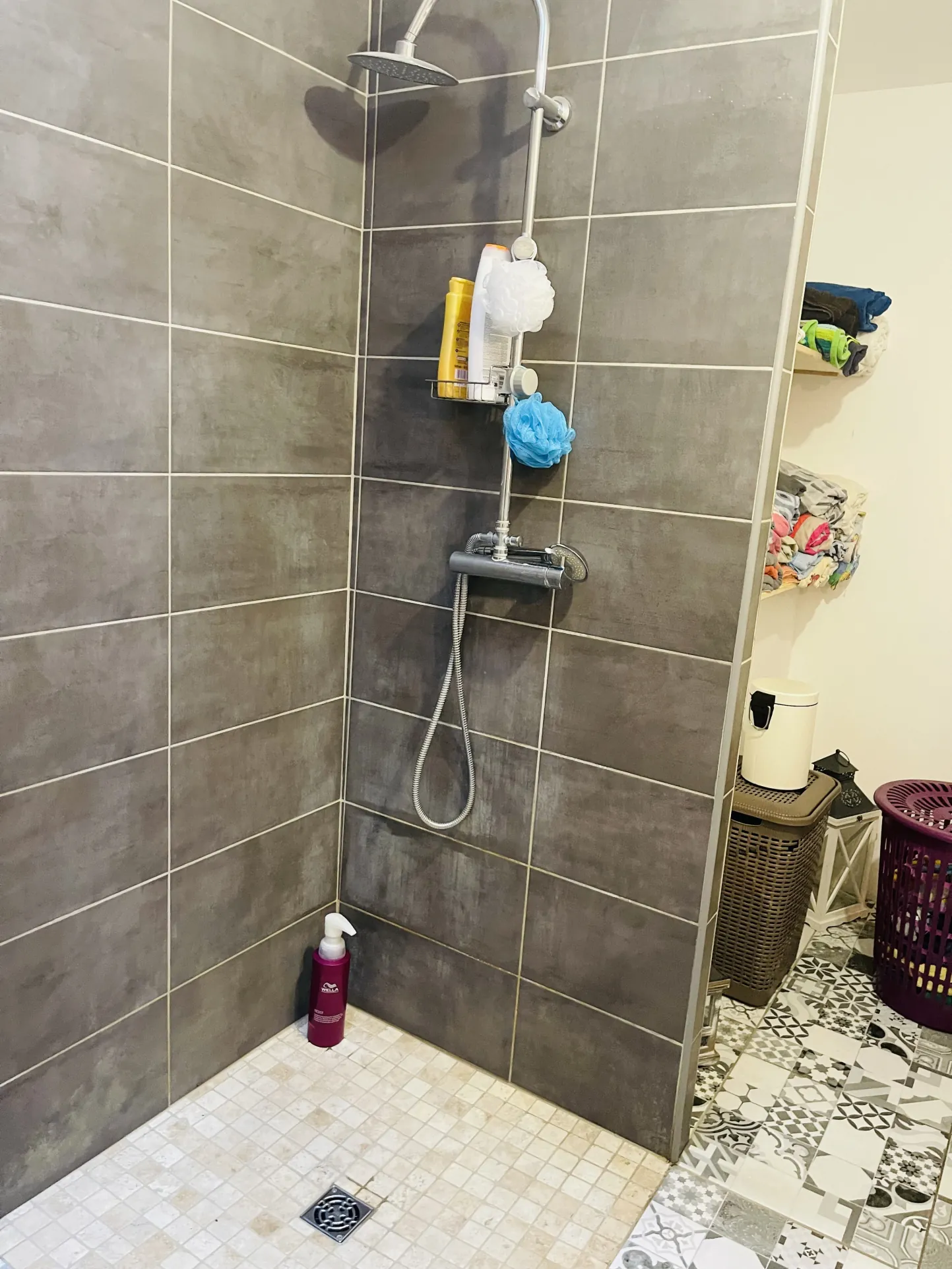 À vendre à Limoux, maison de 128 m² avec local professionnel et terrasse sans vis-à-vis 