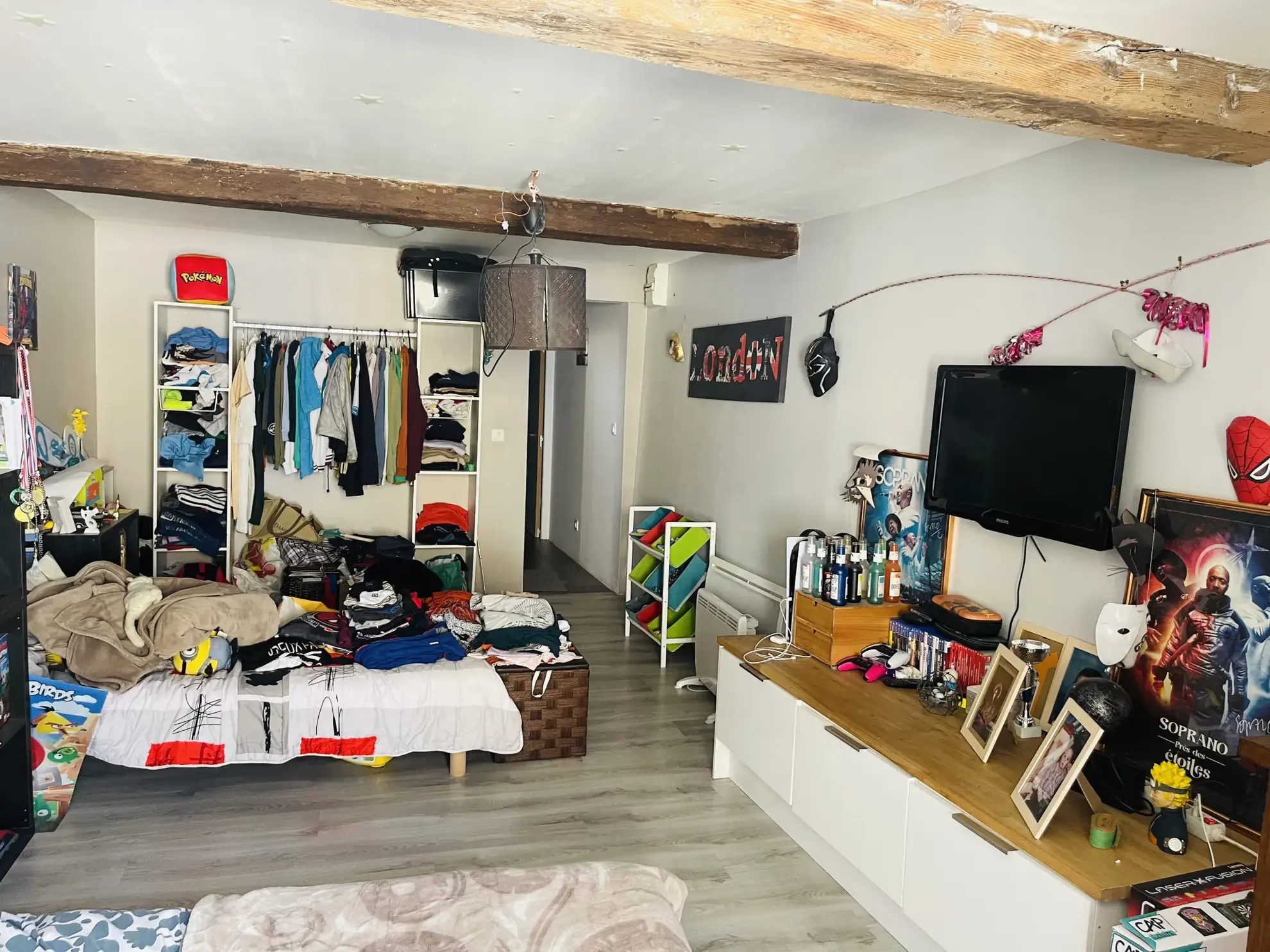 À vendre à Limoux, maison de 128 m² avec local professionnel et terrasse sans vis-à-vis 