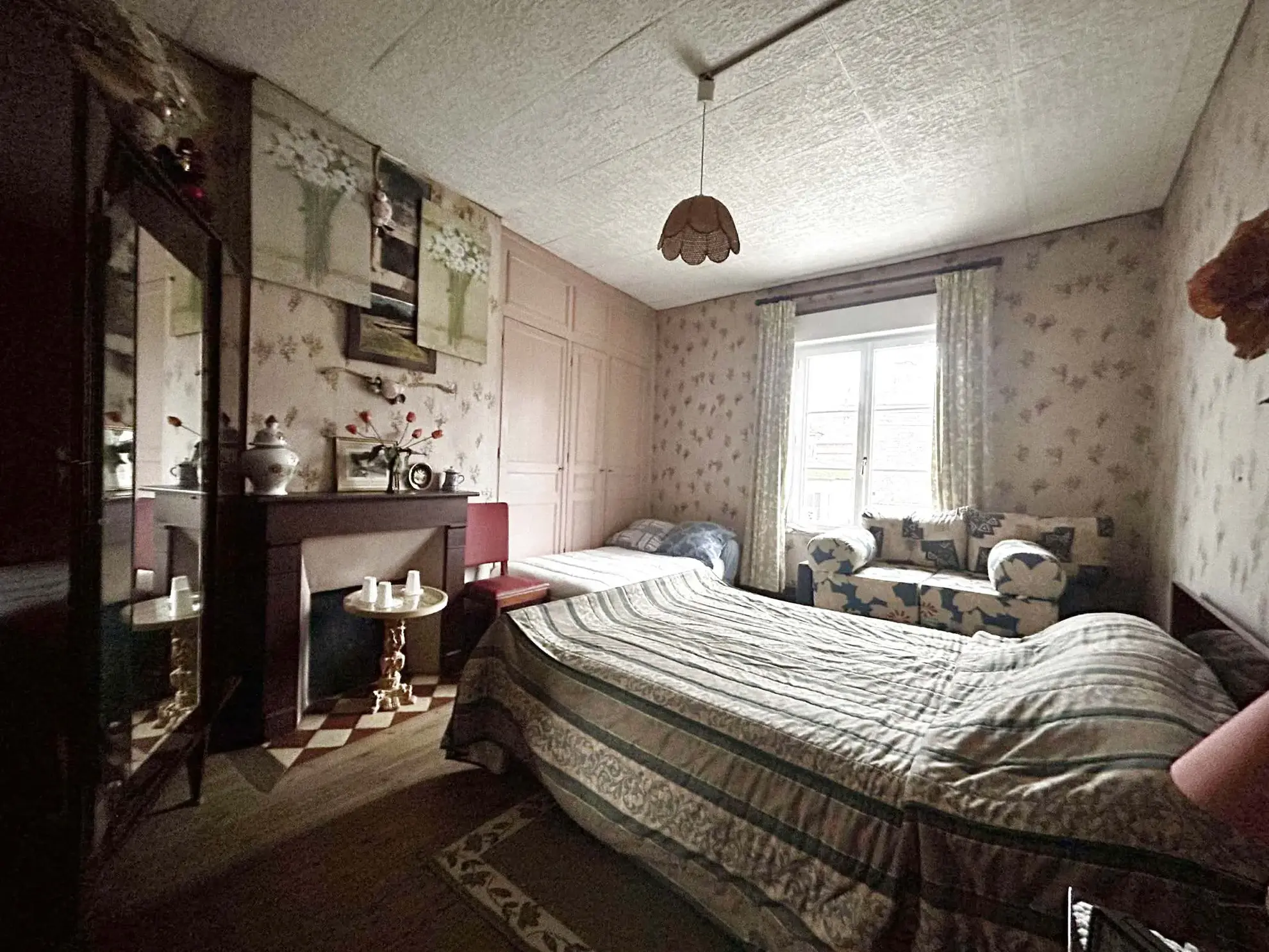 Belle maison à rénover à Oisemont, proche Abbeville, avec jardin et garage 