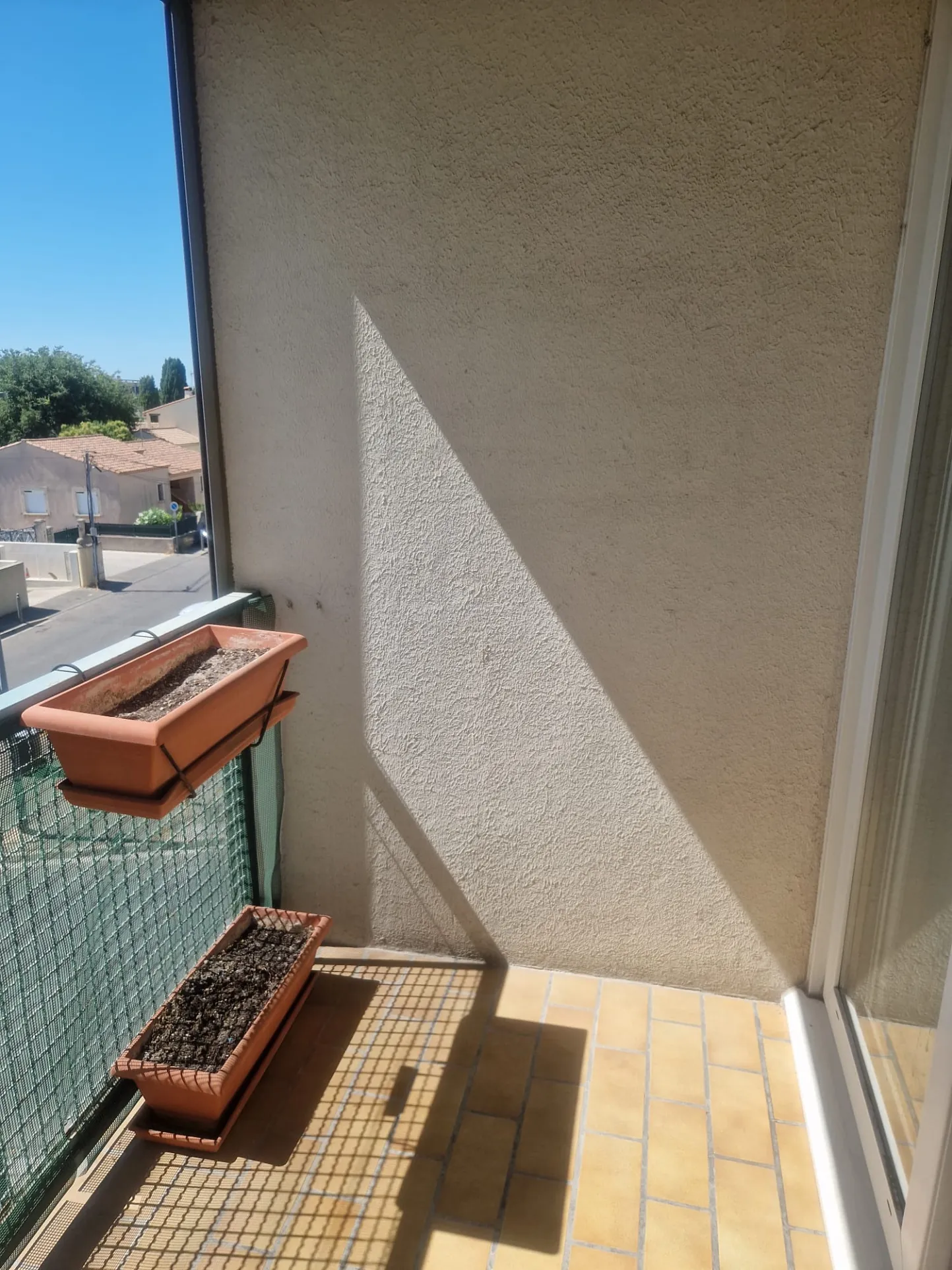Vente d’un appartement 5 pièces de 85 m² à Marignane dans résidence sécurisée 