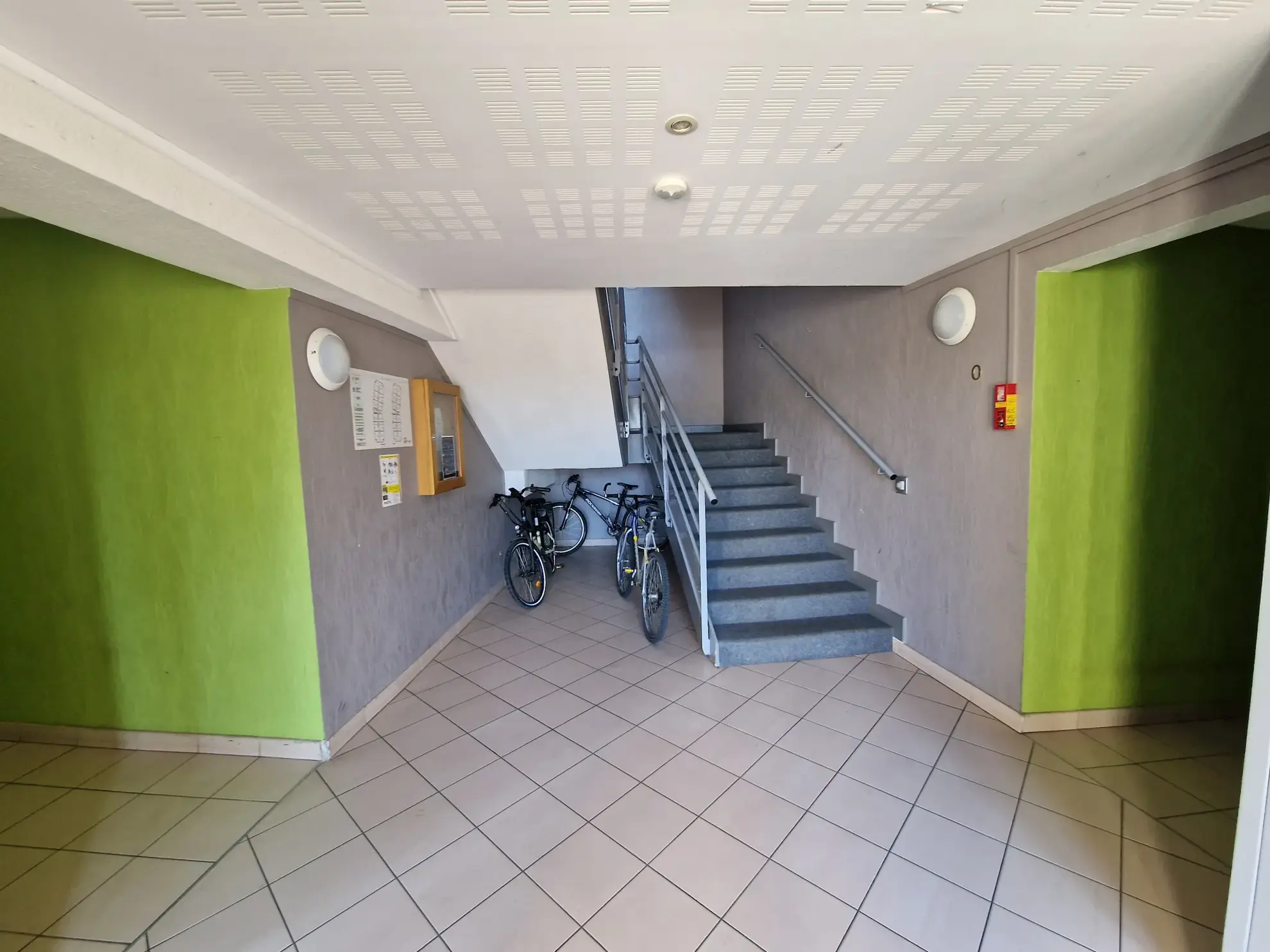 Appartement 2 pièces avec balcon et parking sécurisé à Autun 