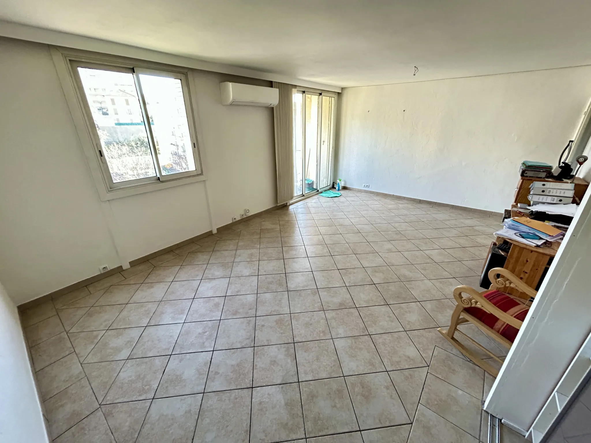 Appartement 2 pièces à Nice Nord, dernier étage avec vue sur parc