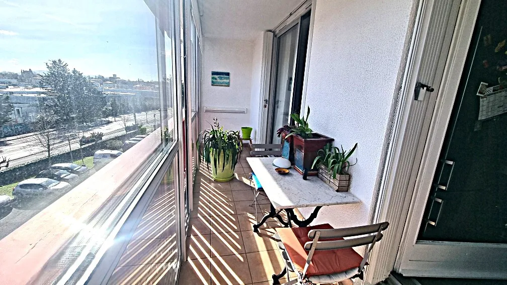 Très beau T3 à Anglet avec loggia et parking sécurisé 