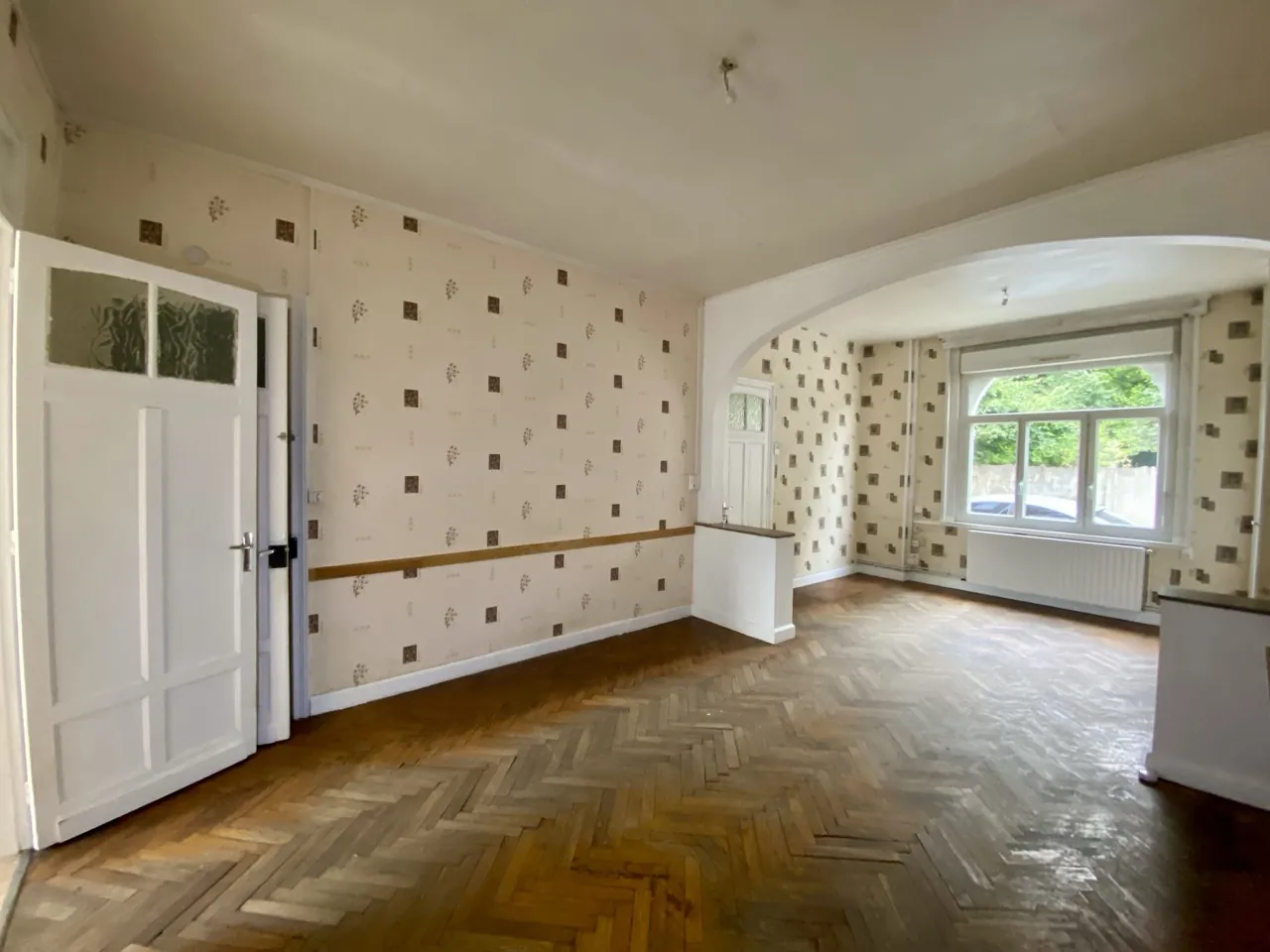 Maison en briques à Aulnoye-Aymeries avec 4 chambres et jardin clos