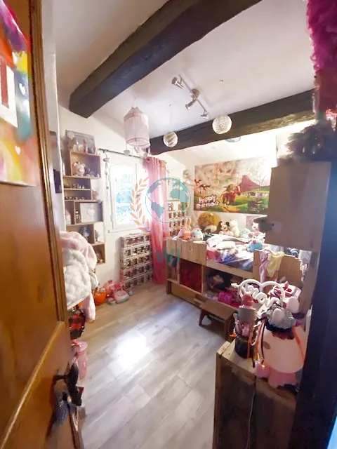 Charmante maison de village avec atelier et cour à Le Muy 