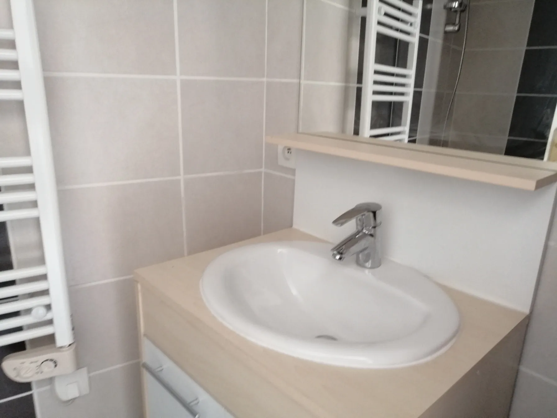 Immeuble à vendre à Nevers avec 4 appartements et jardin, excellent potentiel locatif 