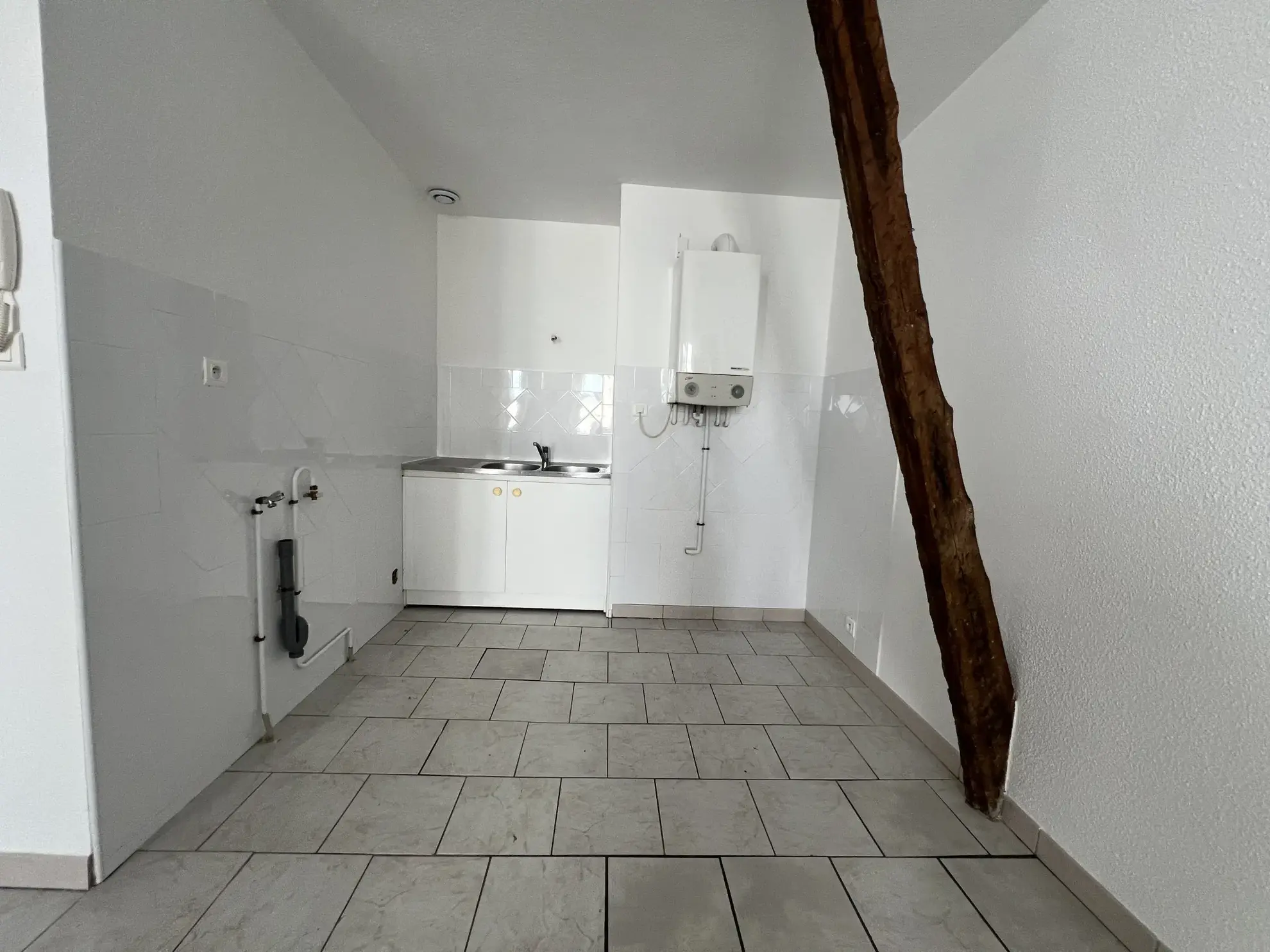 Appartement de 78 m² avec 3 chambres à Saint-Girons – Bonne rentabilité 