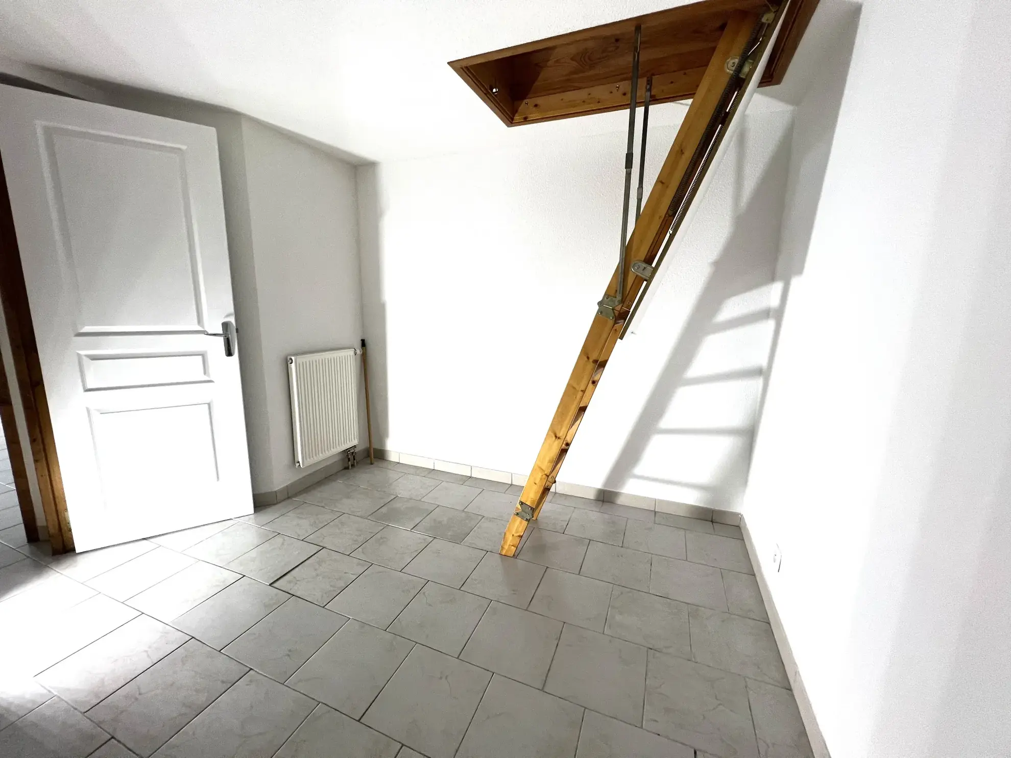 Appartement de 78 m² avec 3 chambres à Saint-Girons – Bonne rentabilité 