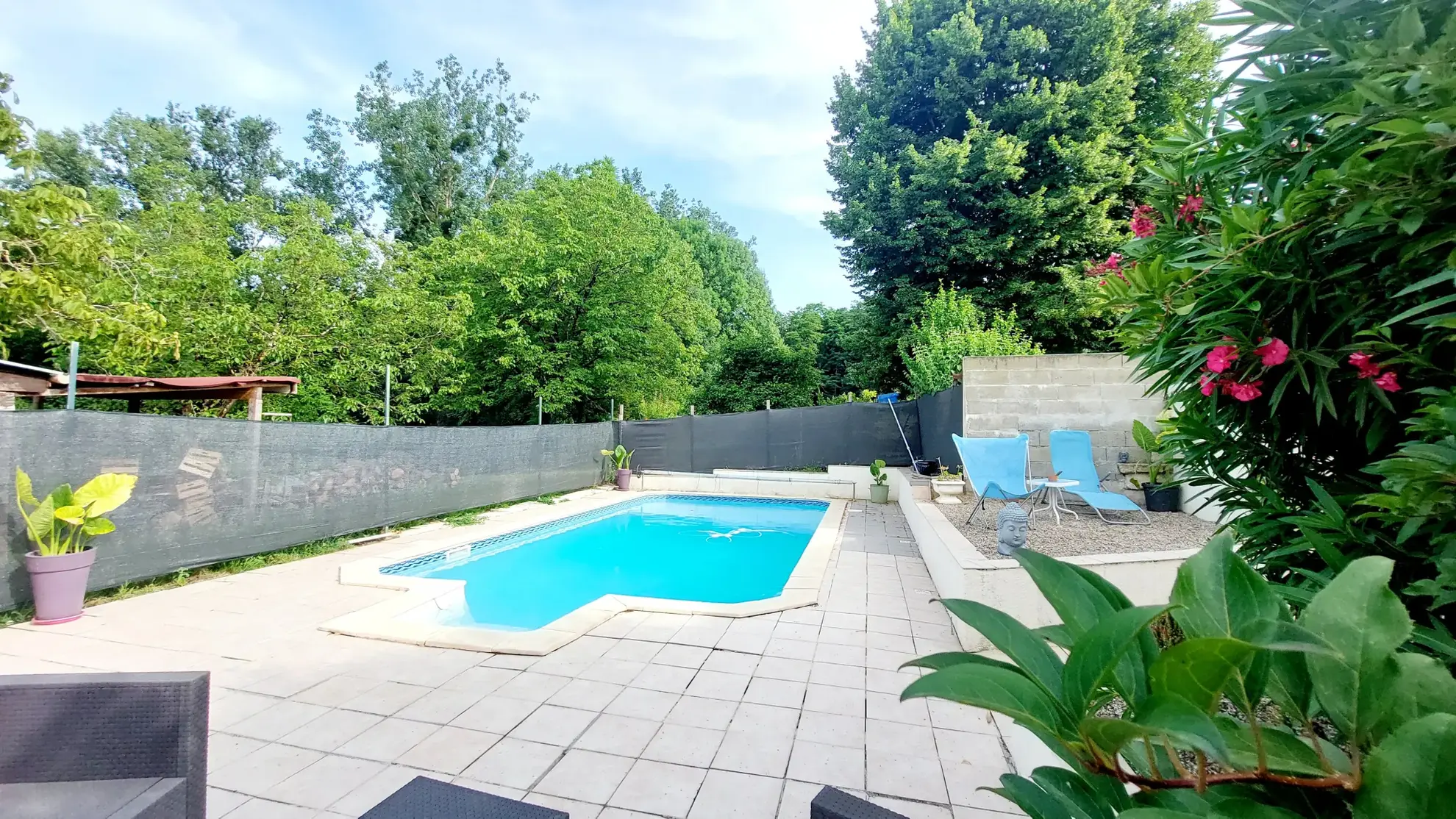 Maison de plain-pied de 120 m² avec piscine sur 2,5 ha à La Réole 