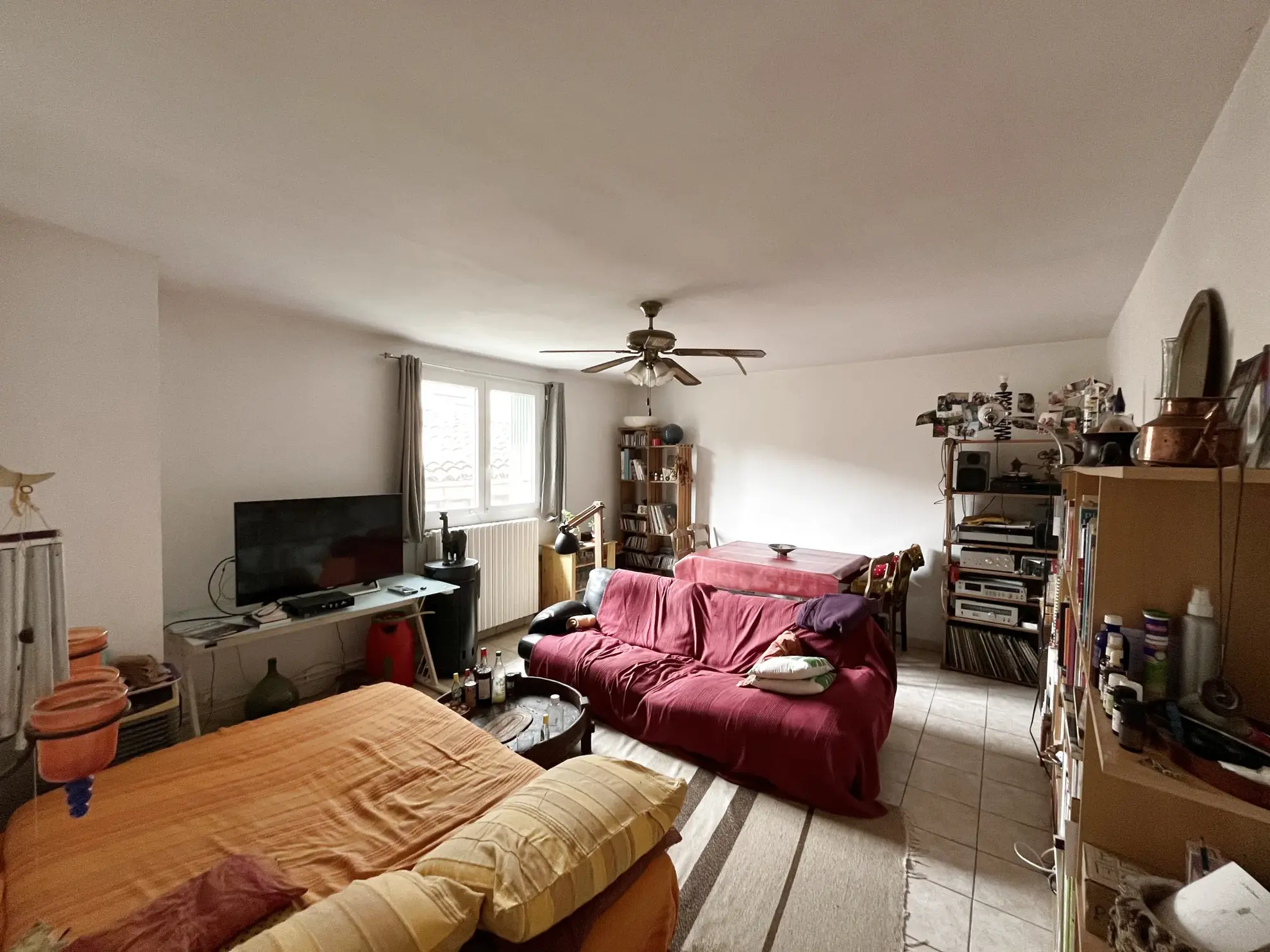 Maison de 130 m² à Sommières avec 4 chambres et vue sur les toits 