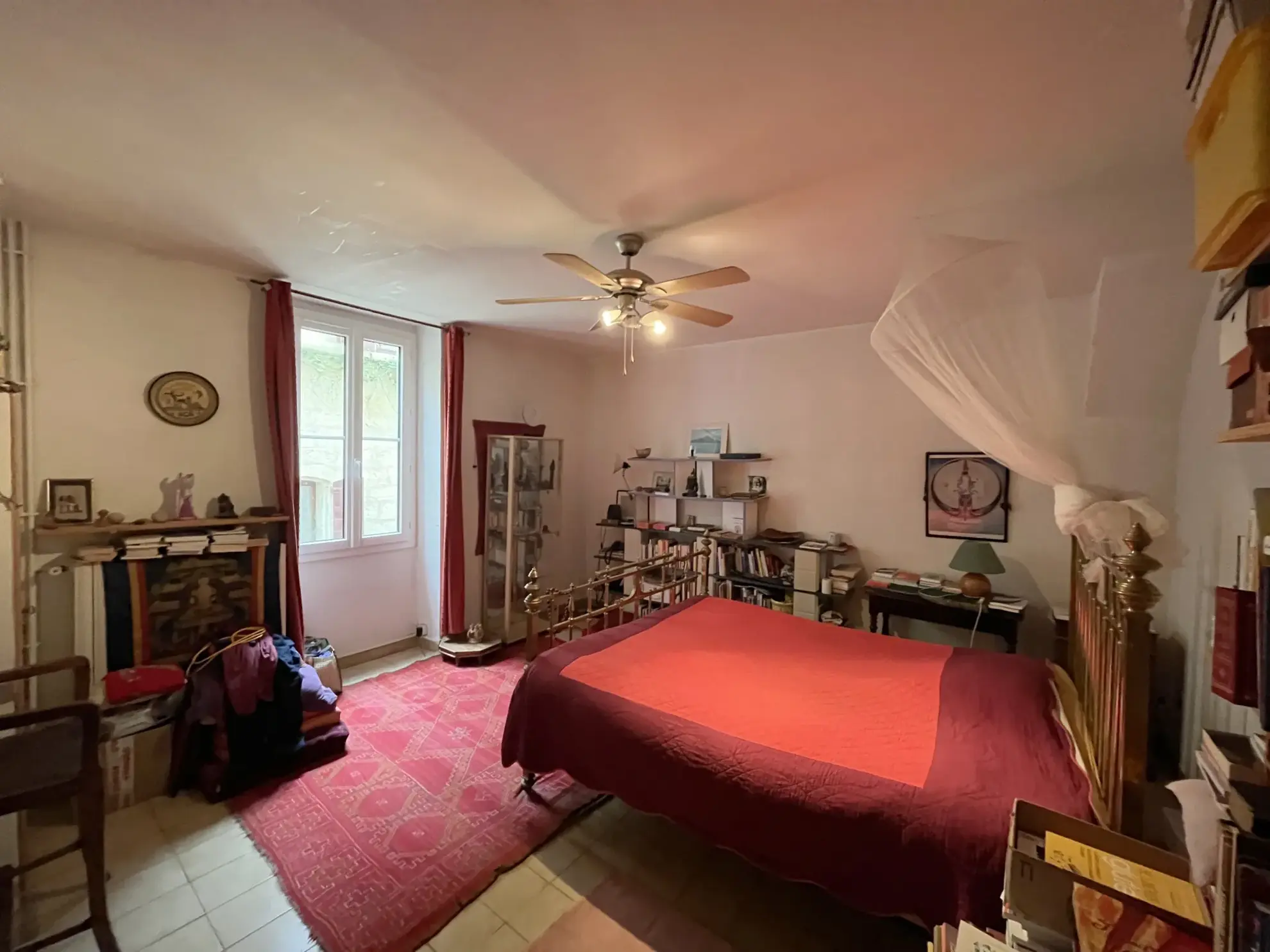 Maison de 130 m² à Sommières avec 4 chambres et vue sur les toits 