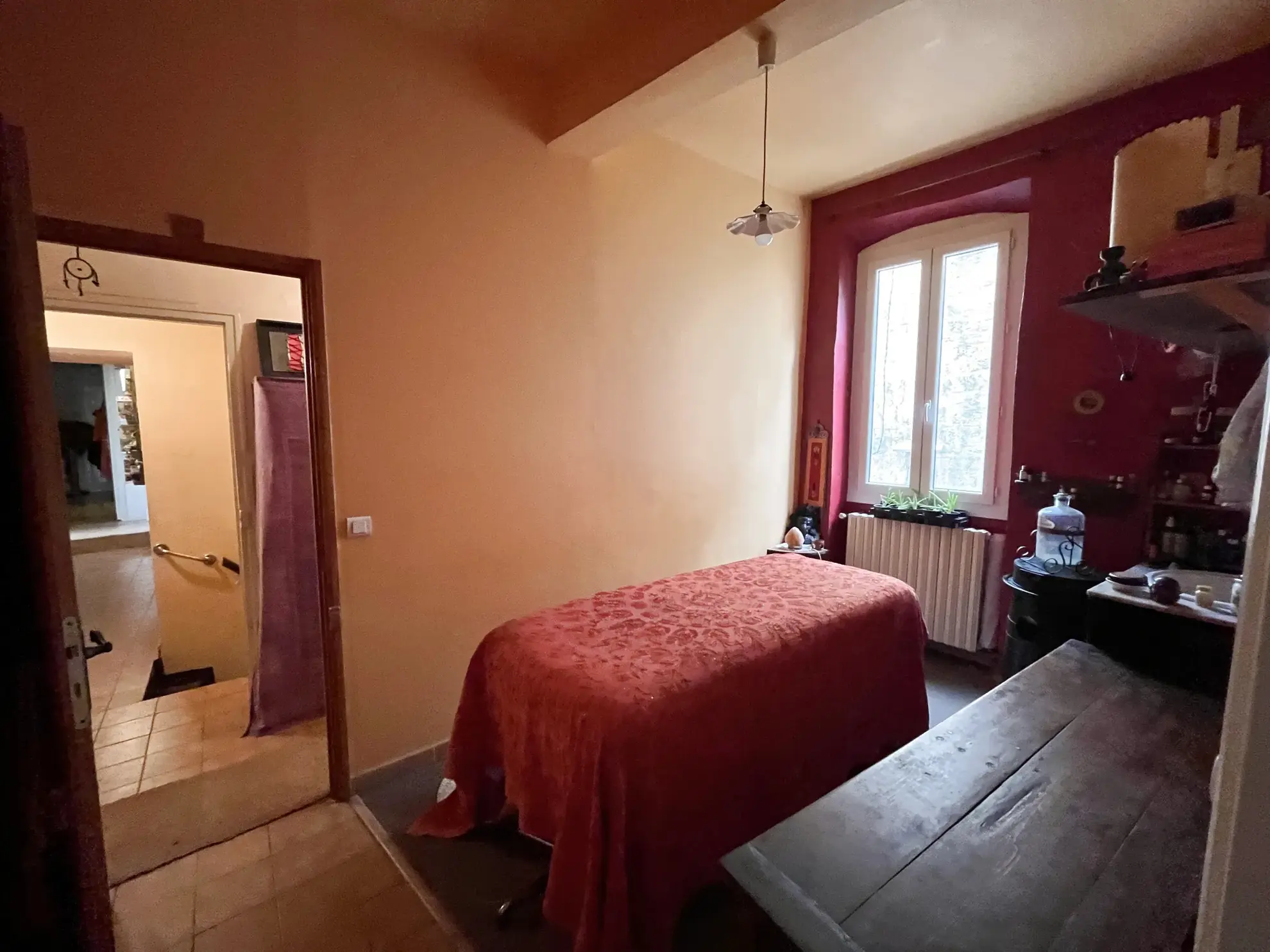 Maison de 130 m² à Sommières avec 4 chambres et vue sur les toits 