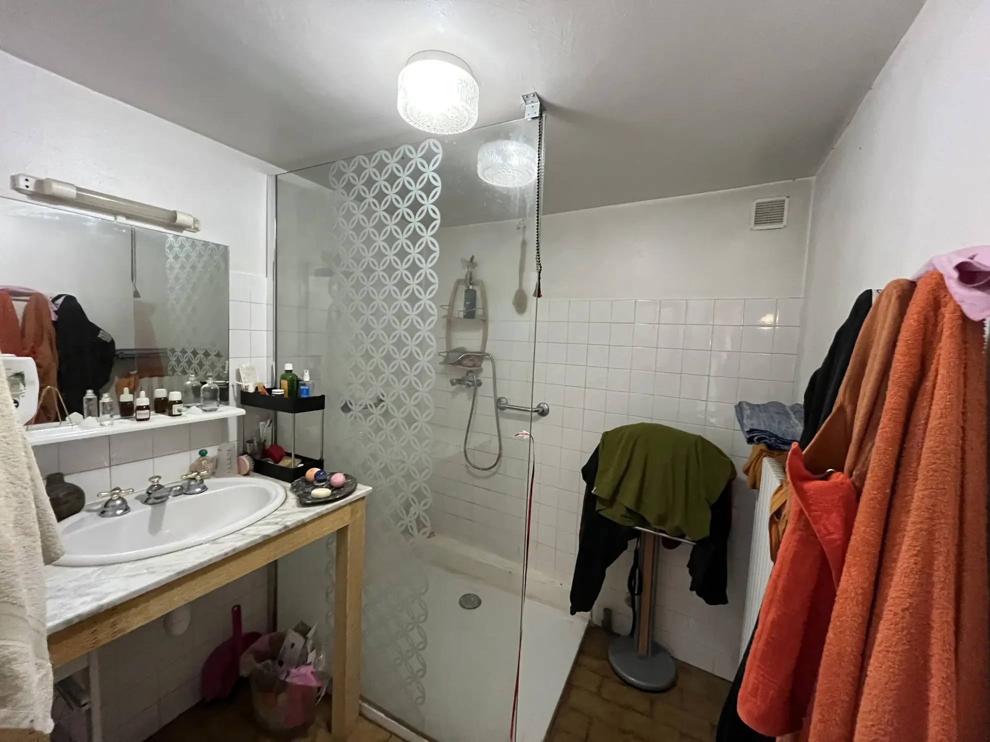 Maison de 130 m² à Sommières avec 4 chambres et vue sur les toits 