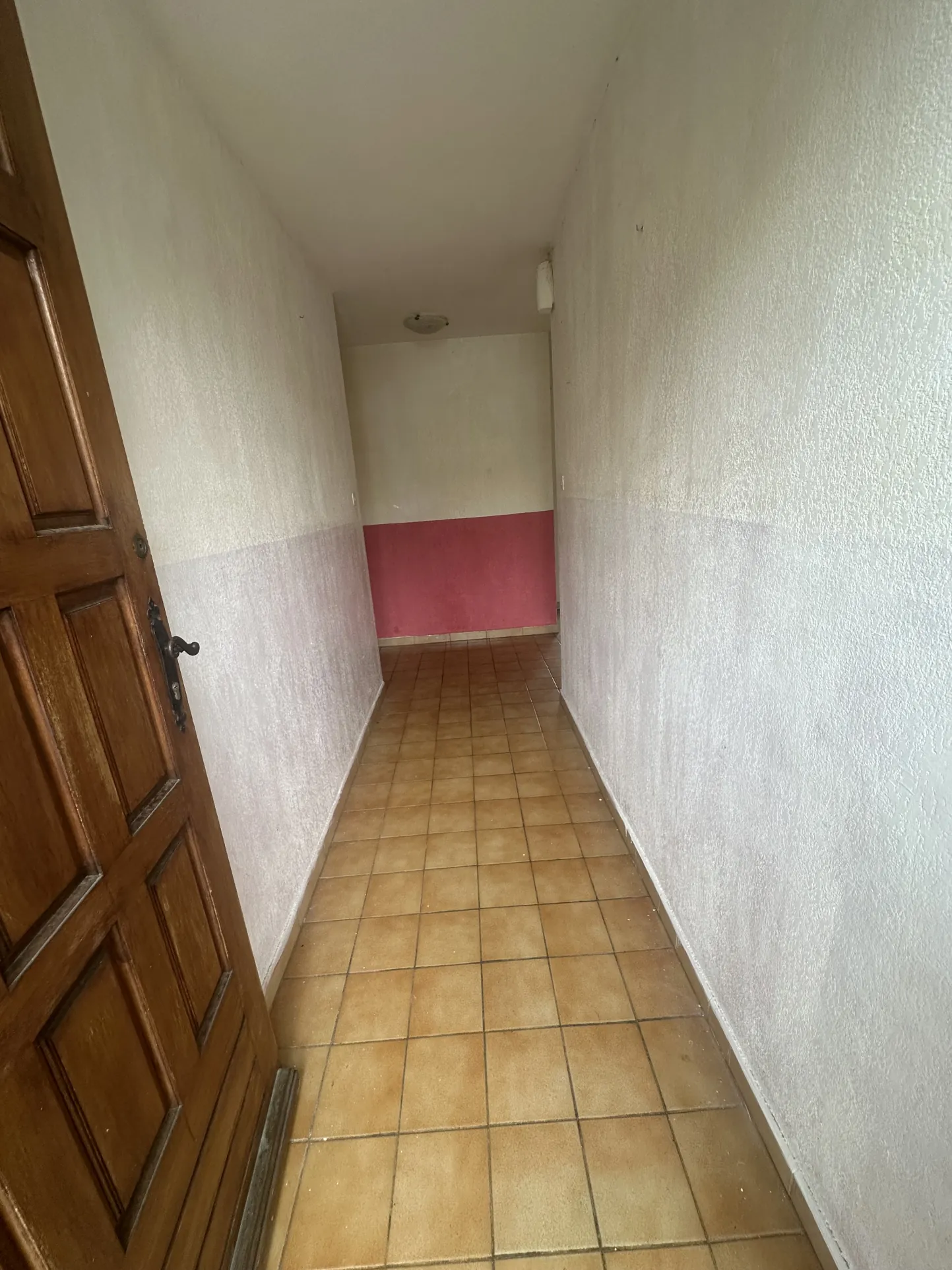 Maison à rénover à Carcassonne avec jardin et garage - Opportunité immobilière 