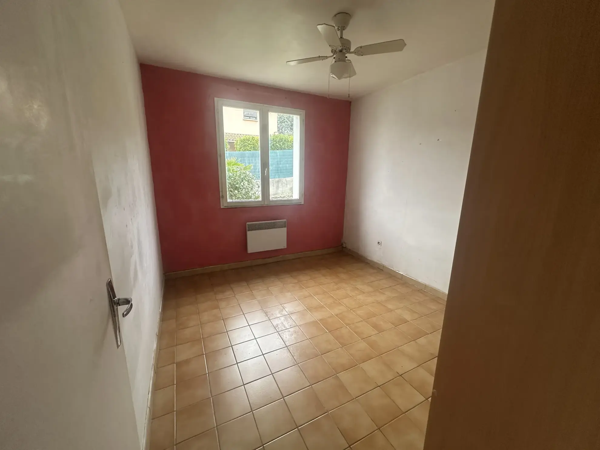 Maison à rénover à Carcassonne avec jardin et garage - Opportunité immobilière 