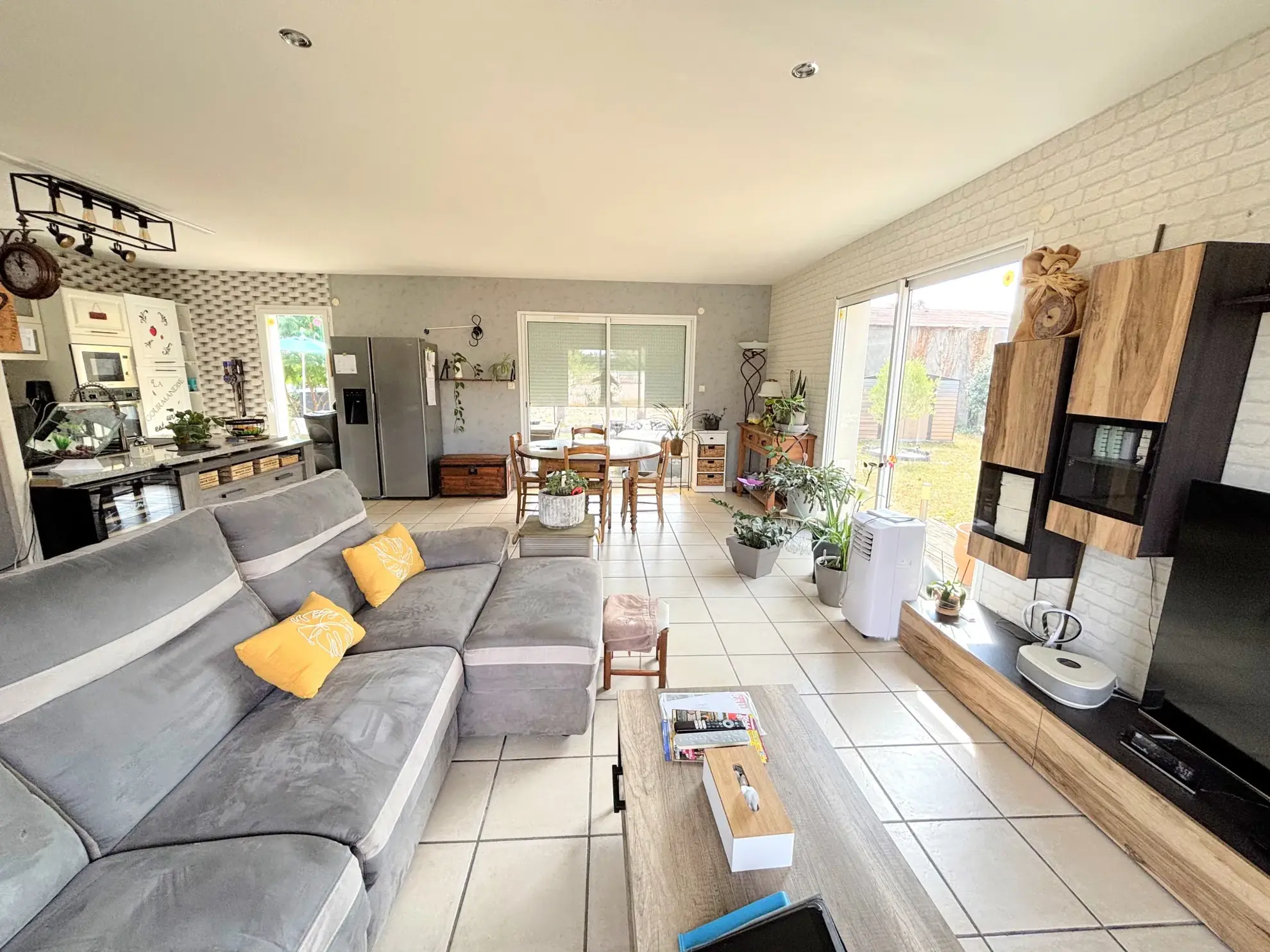 Maison 4 chambres avec grand terrain à Andrézieux-Bouthéon - 109 m² 