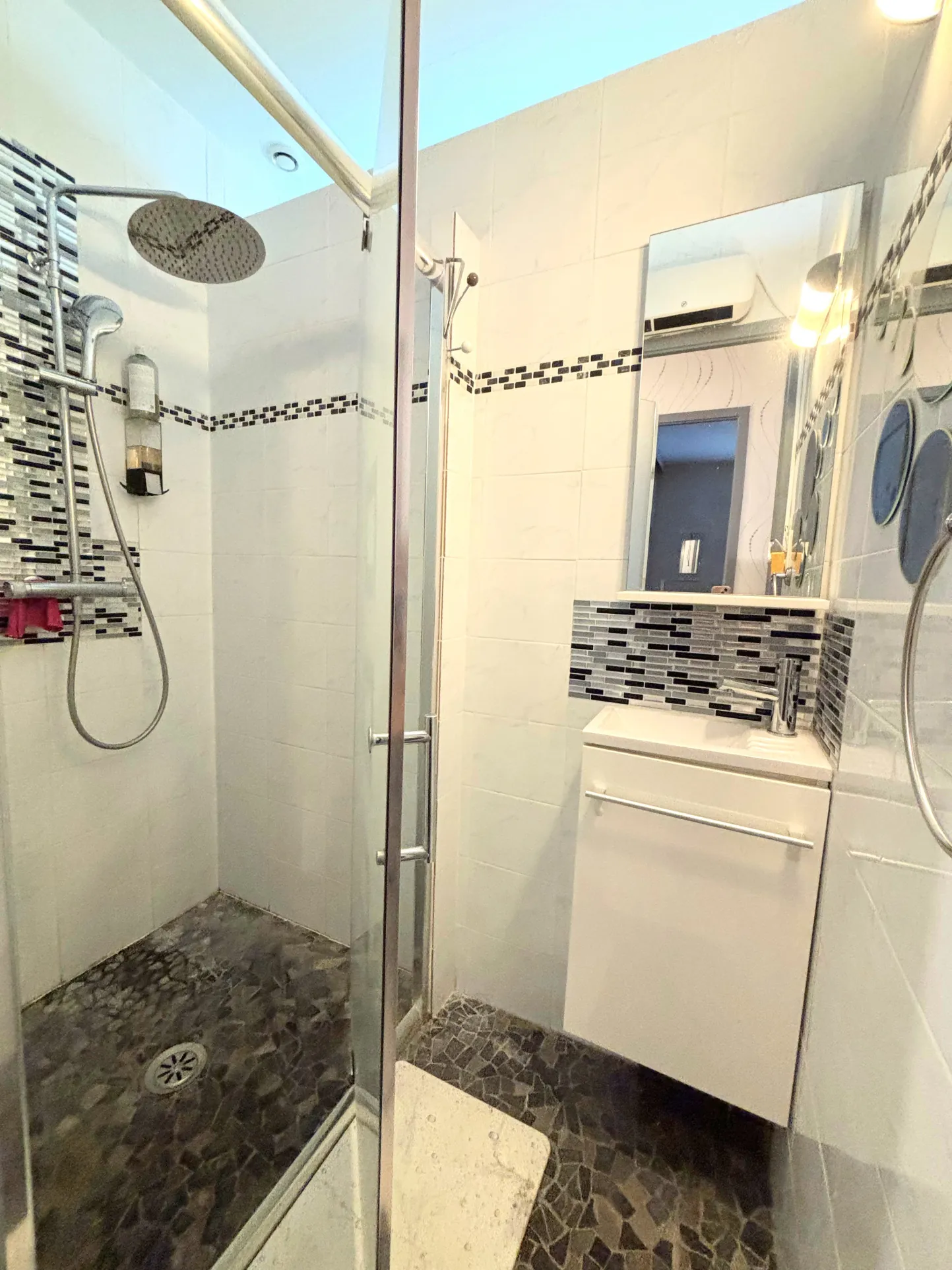 Maison 4 chambres avec grand terrain à Andrézieux-Bouthéon - 109 m² 