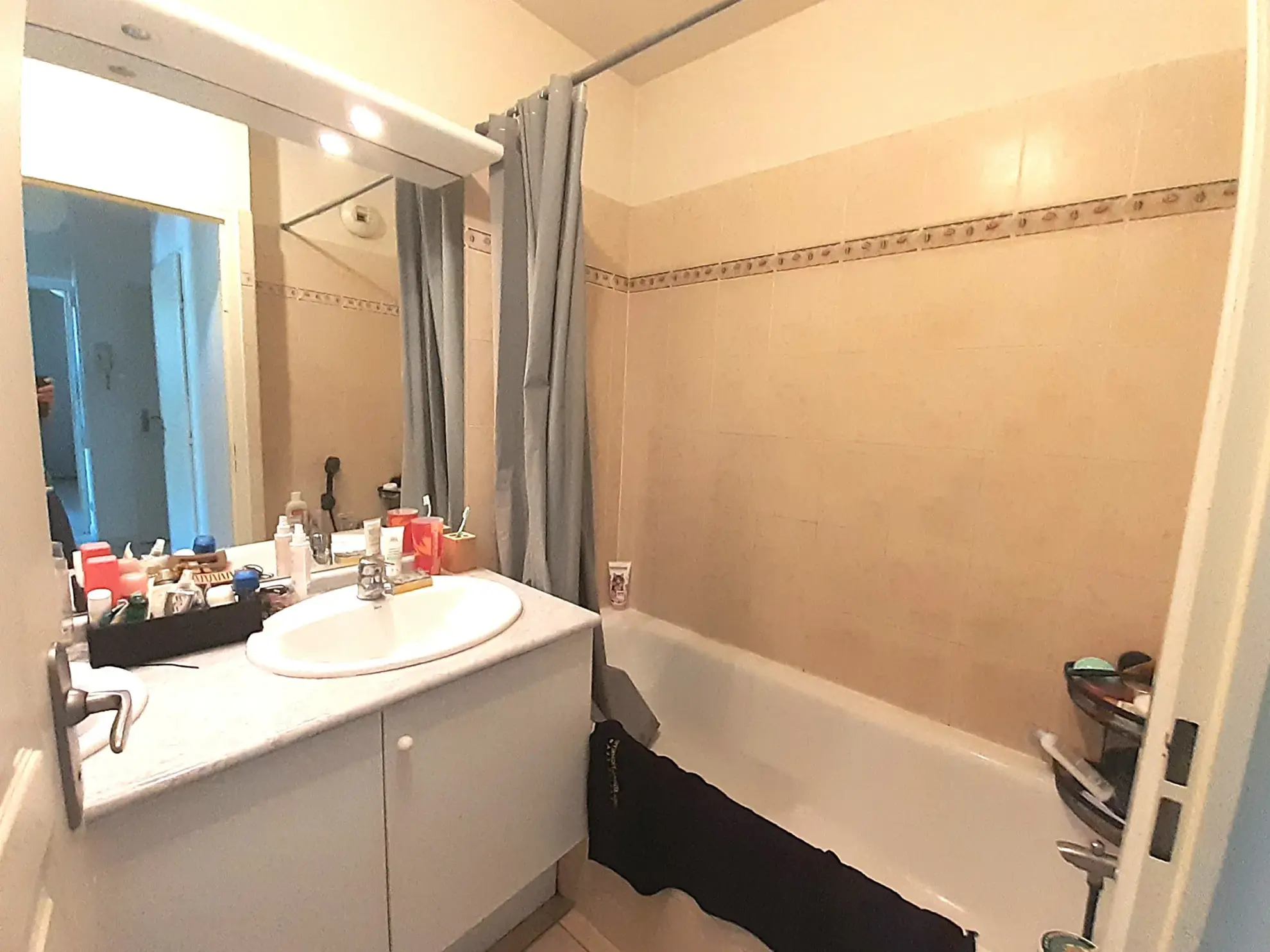 Appartement T3 avec grande terrasse et parking à vendre à Perpignan 