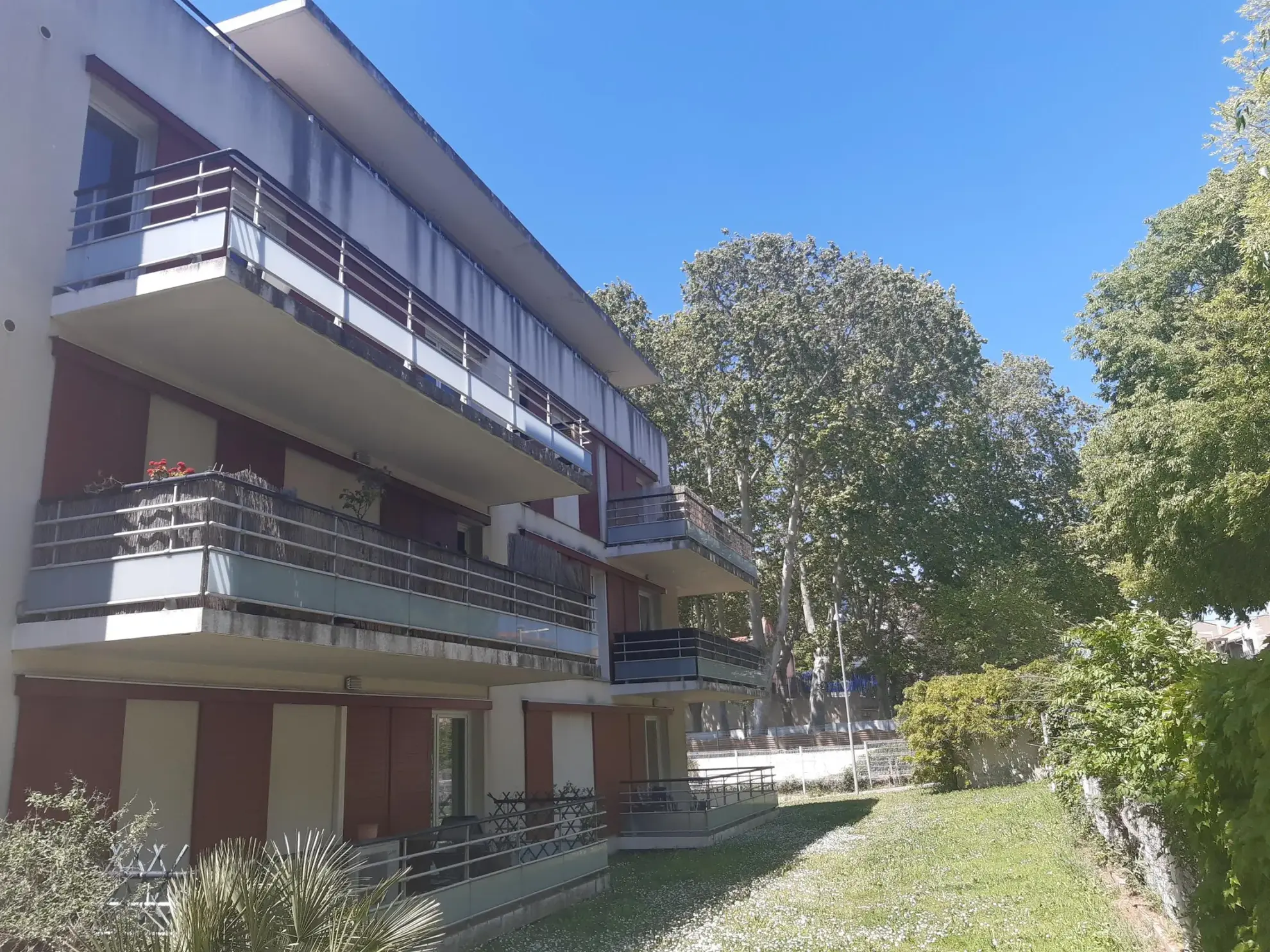 Appartement T3 avec grande terrasse et parking à vendre à Perpignan 