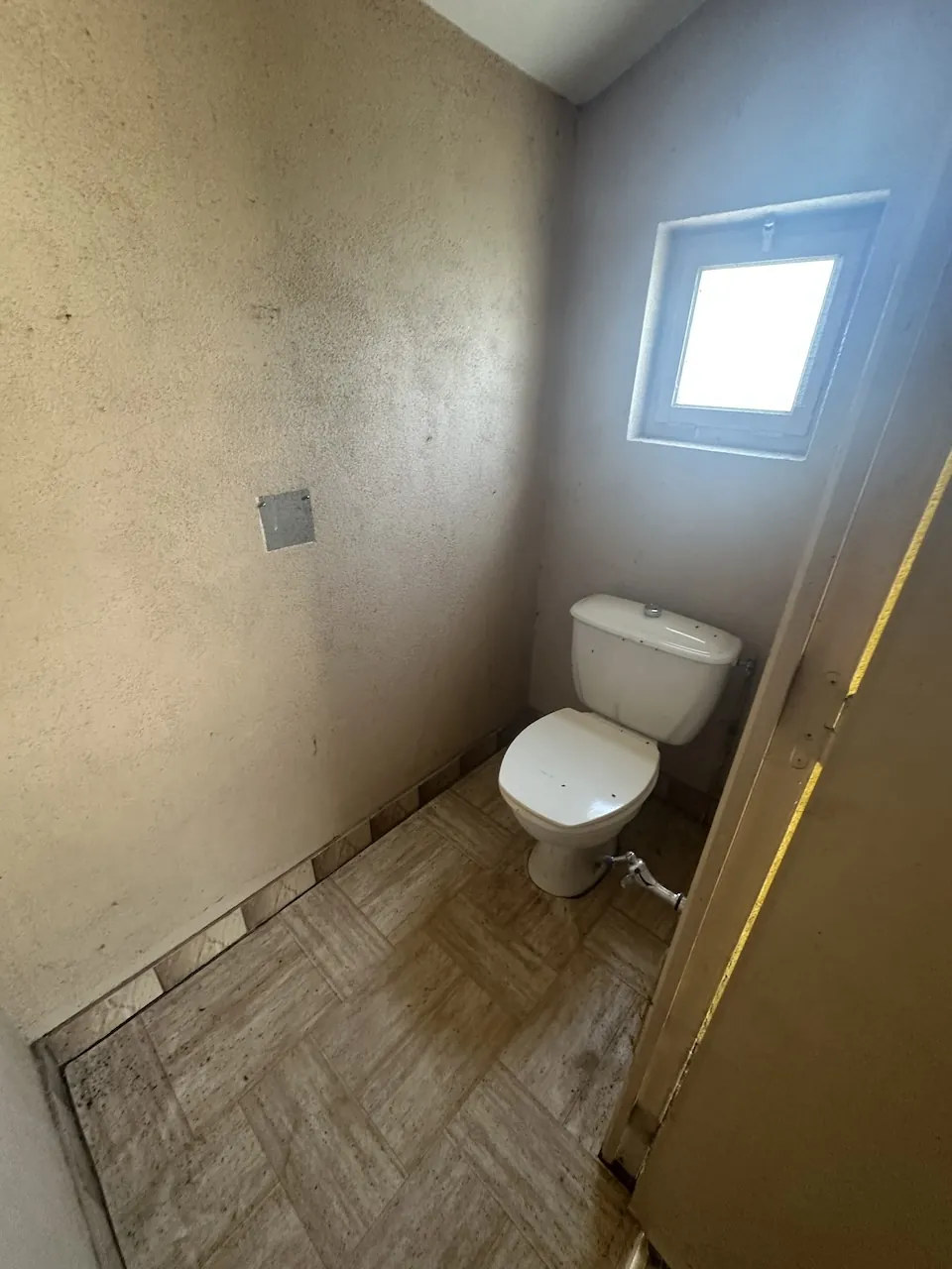 Ancienne ferme avec dépendances et terrain de 1,91 ha à Melay 