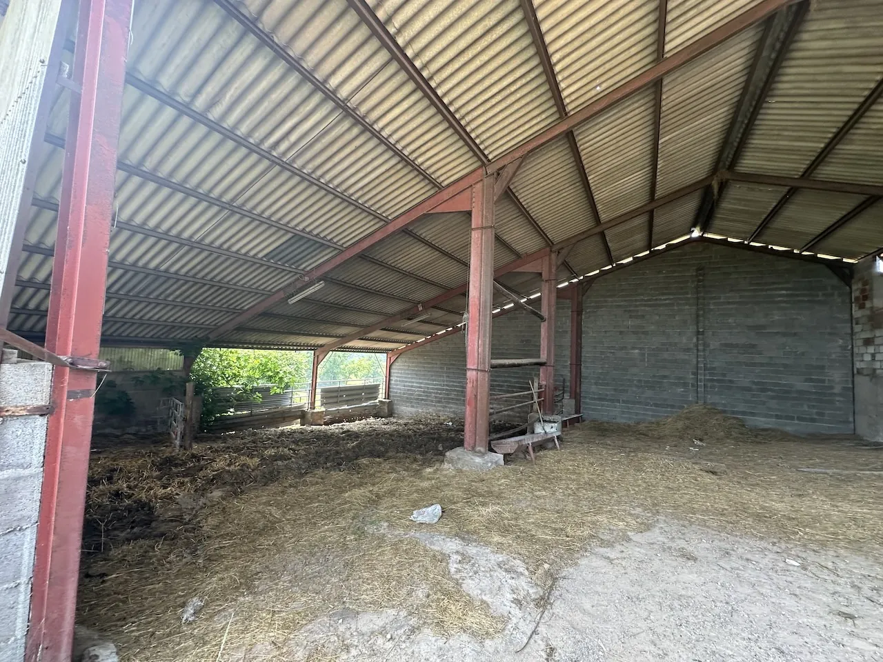 Ancienne ferme avec dépendances et terrain de 1,91 ha à Melay 