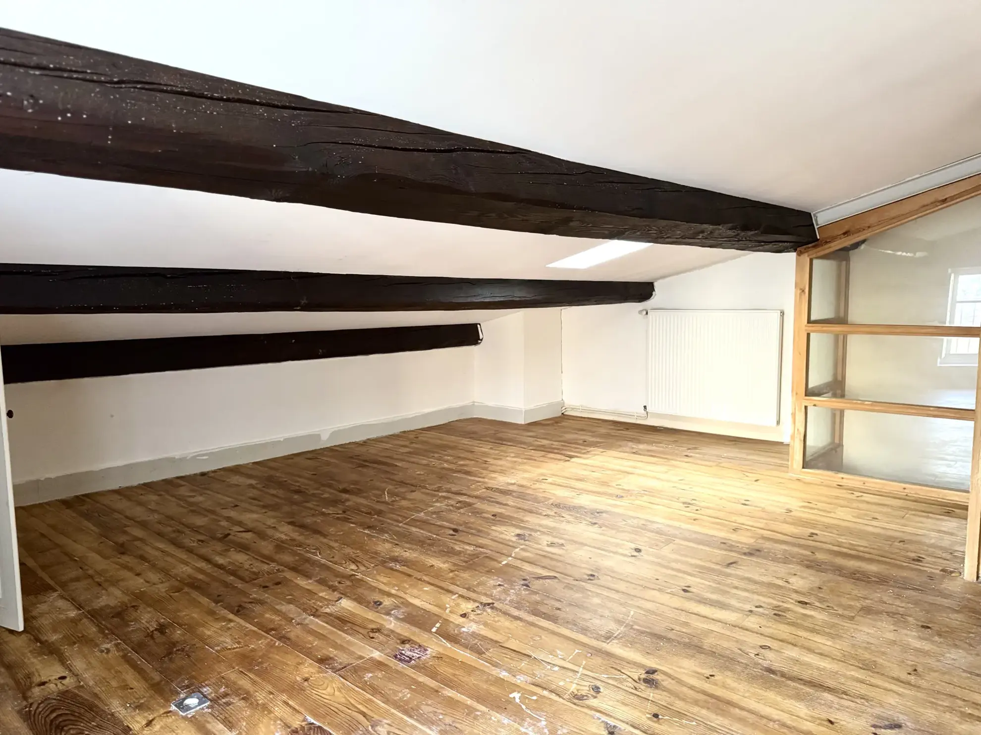 Immeuble à vendre de 135m² avec deux appartements et cour à Carcassonne 