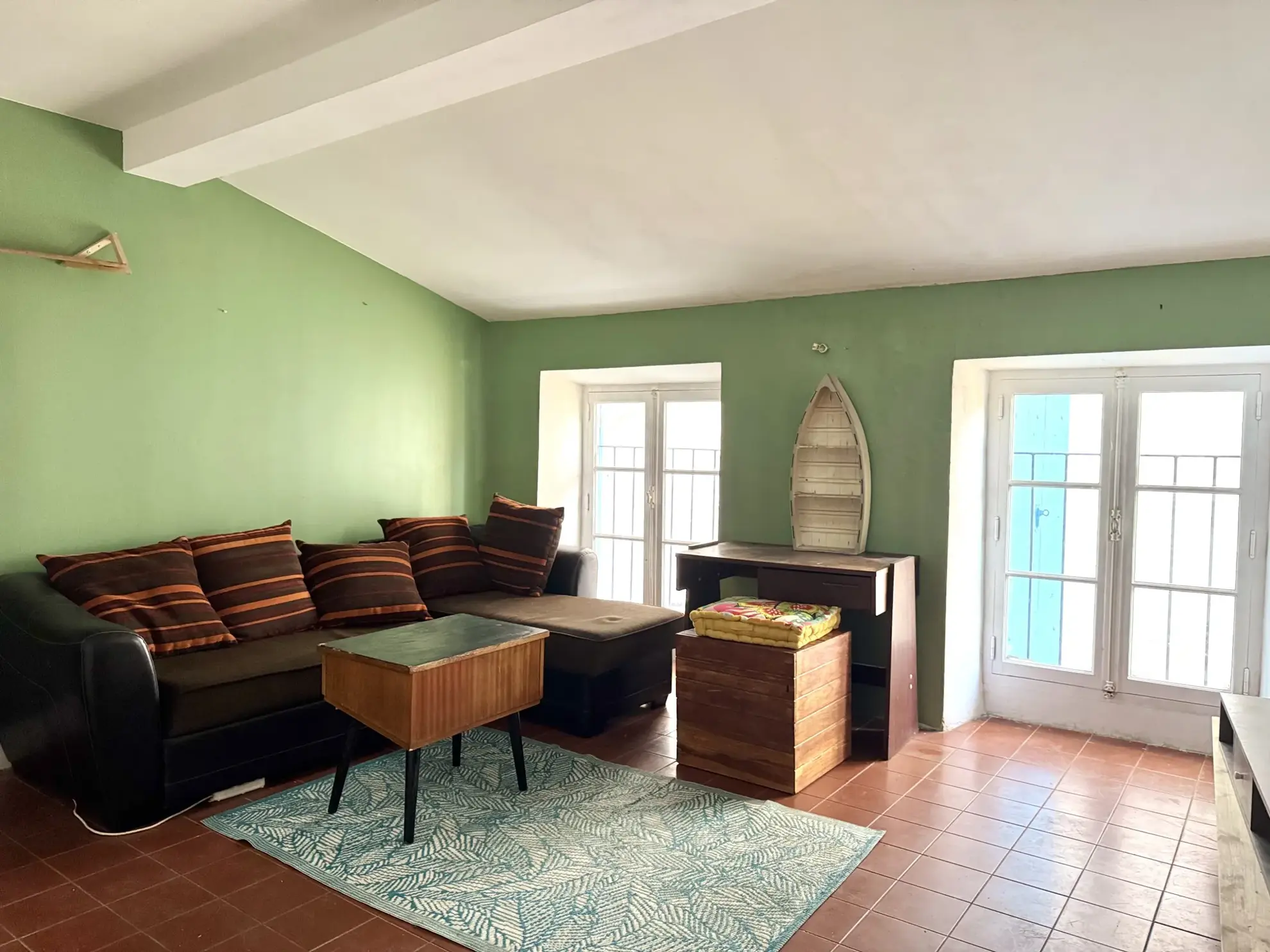 Immeuble à vendre de 135m² avec deux appartements et cour à Carcassonne 