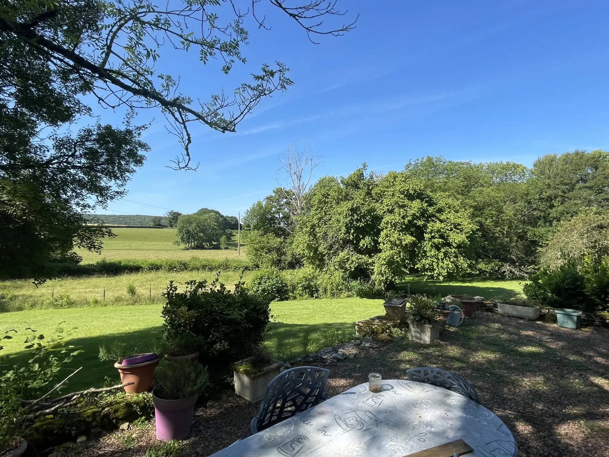 Maison spacieuse à Premery avec grands terrains et environnement paisible 