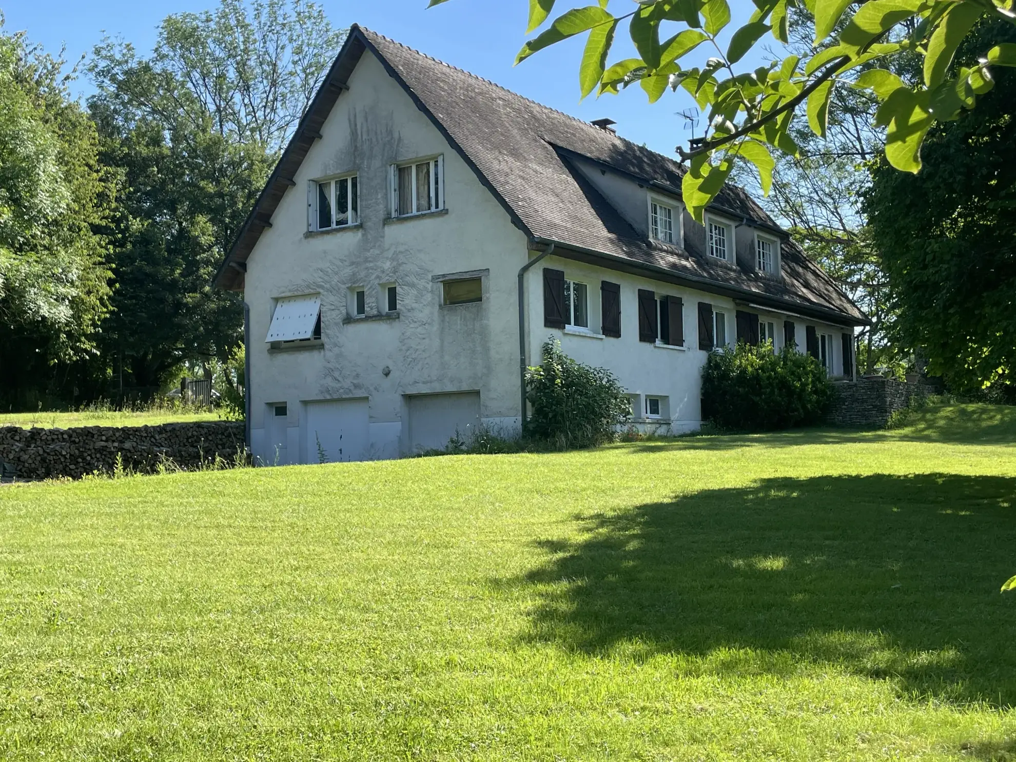 Maison spacieuse à Premery avec grands terrains et environnement paisible 