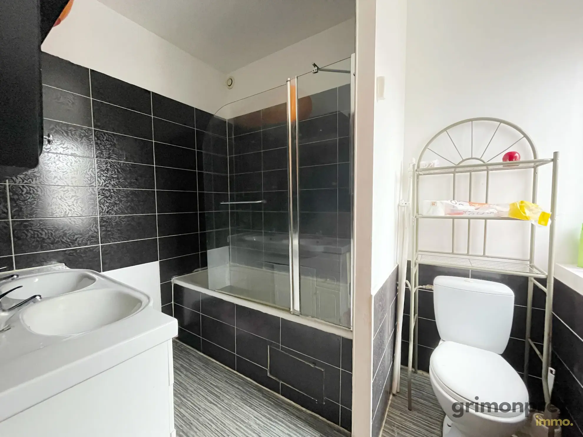 Maison à vendre de 75 m² à Roubaix, 1 chambre et 2 bureaux, secteur calme 