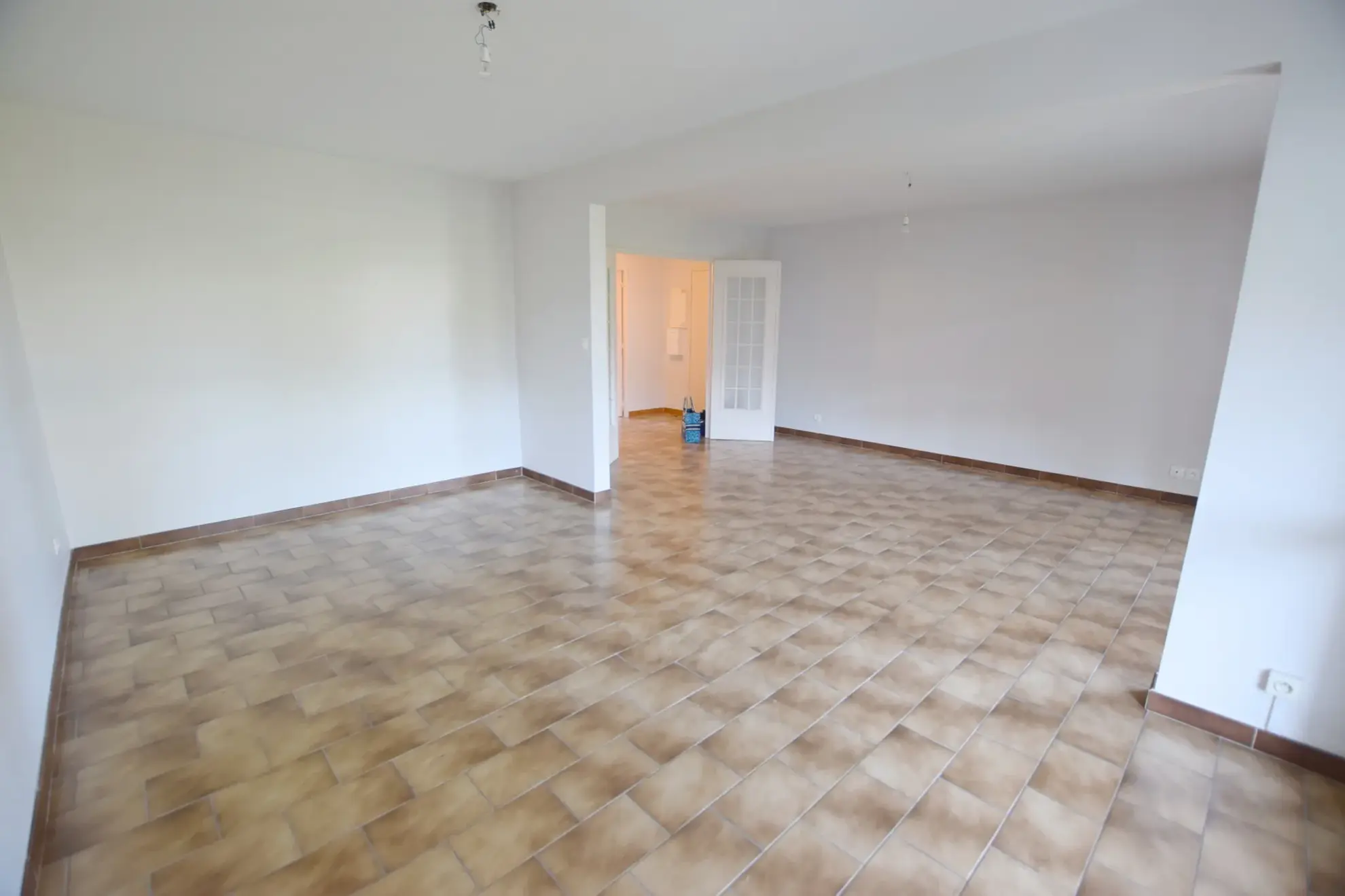 Appartement F5 rénové avec terrasse et vue dégagée à Montbéliard 