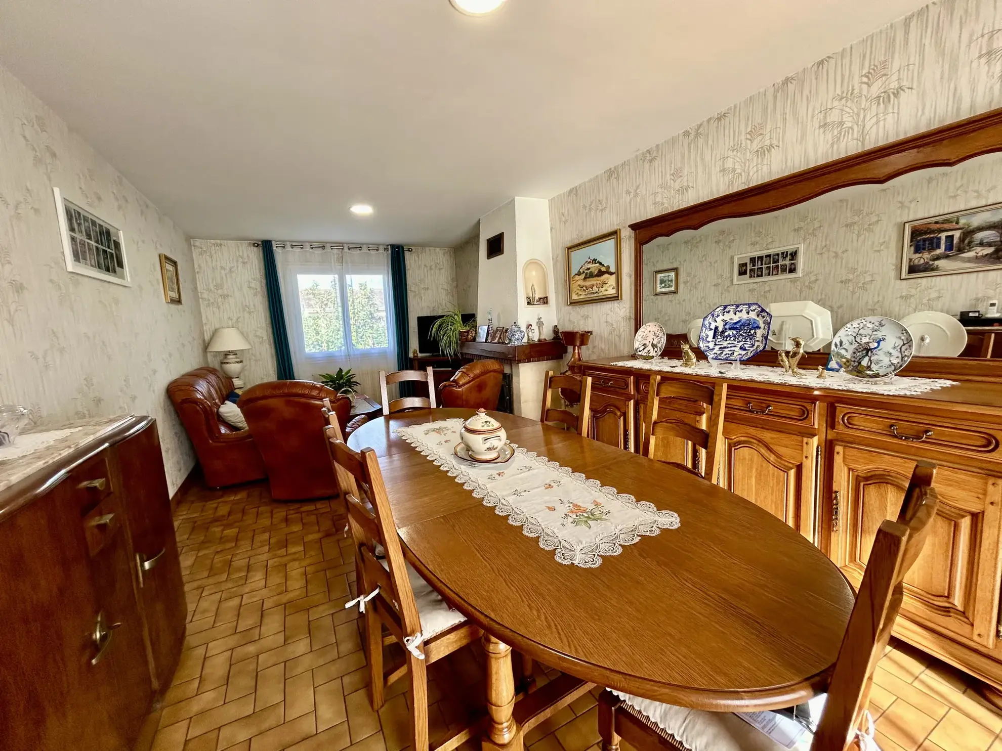 Charmante maison de 125 m² avec 4 chambres, garage et jardin à Coutras - idéalement située 