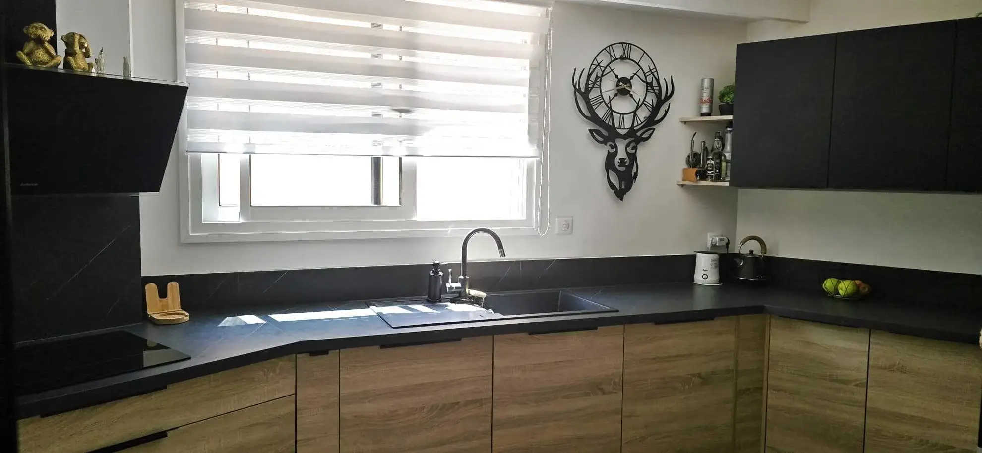 Appartement moderne à Menton avec terrasse, parking et cave - Vue dégagée 