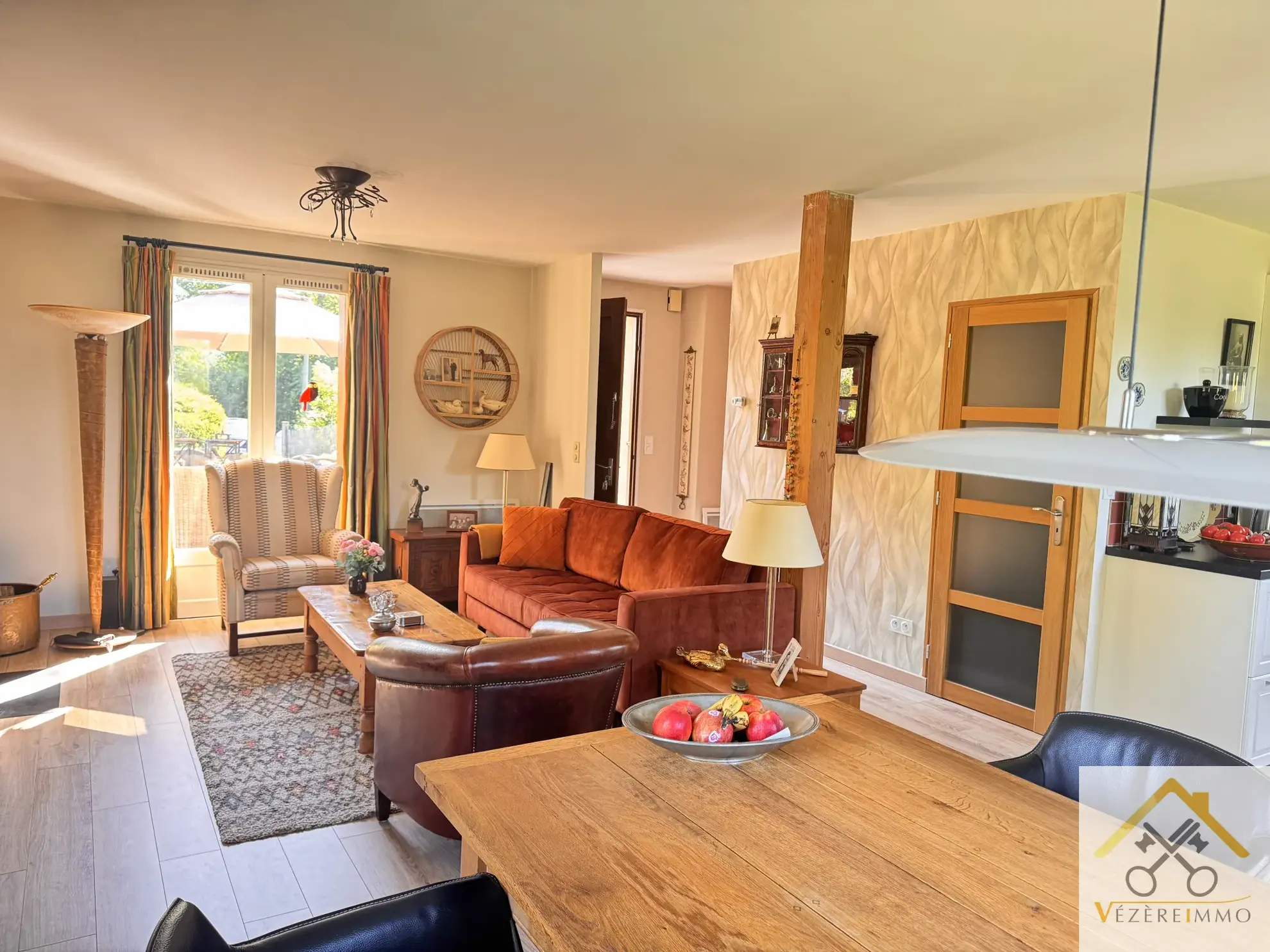 Charmant pavillon rénové avec piscine à Objat - 116 m² 