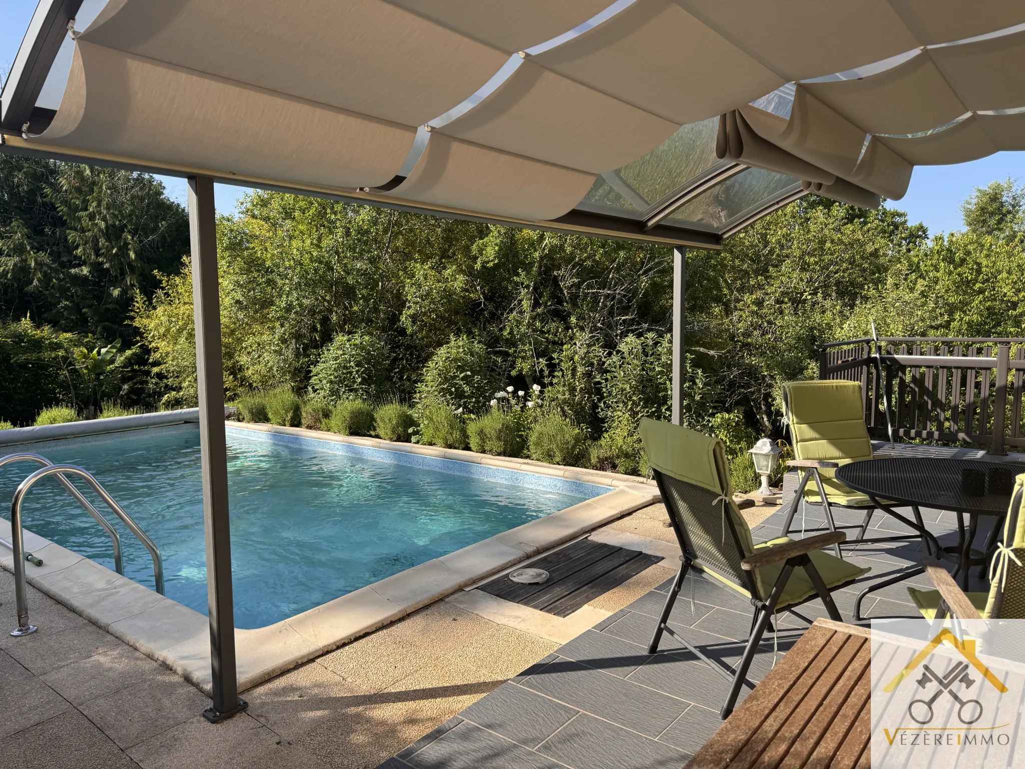 Charmant pavillon rénové avec piscine à Objat - 116 m² 