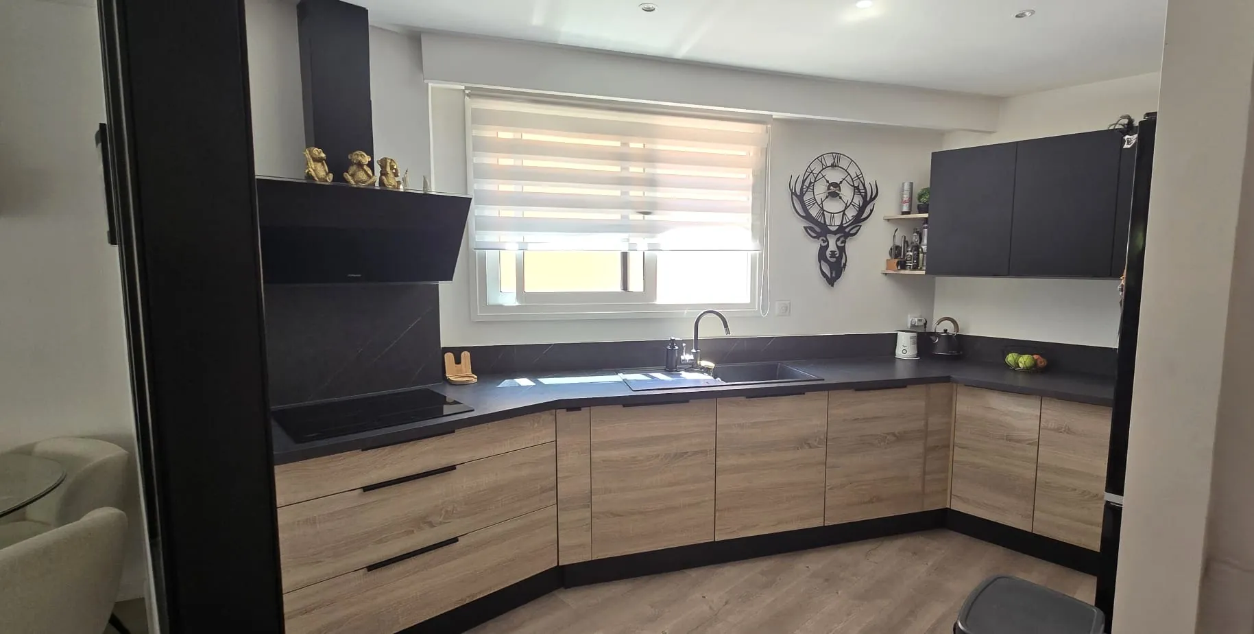 Appartement T2 rénové avec terrasse et parking à Menton 