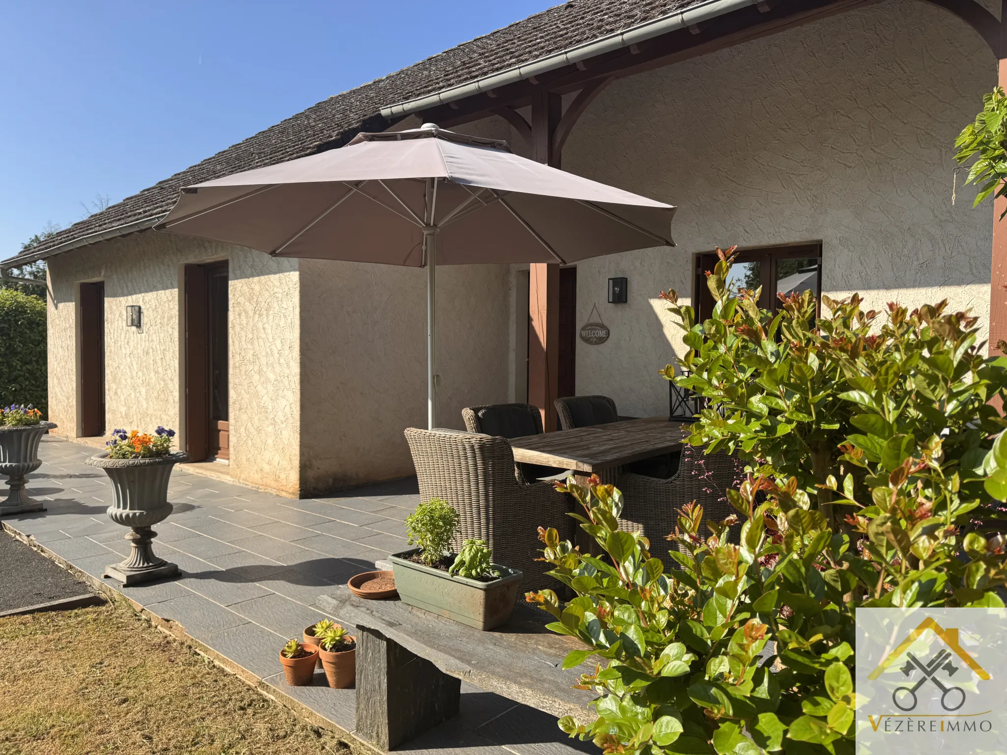 Charmant pavillon rénové avec piscine à Objat - 116 m² 