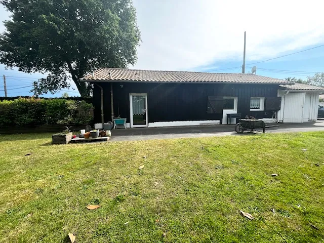 A vendre maison T2 à Sanguinet proche du lac, jardin et garage 