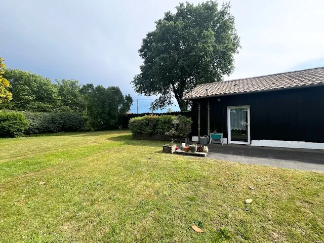 A vendre maison T2 à Sanguinet proche du lac, jardin et garage 