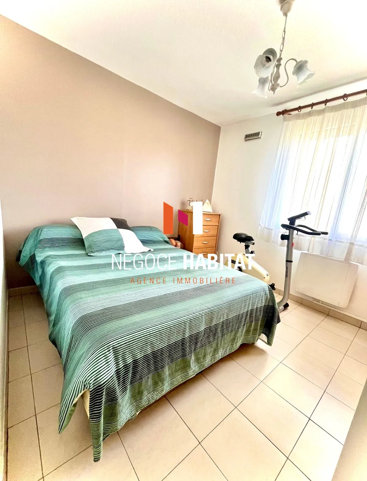 Appartement T4 avec terrasse, parking et cave à Montpellier 