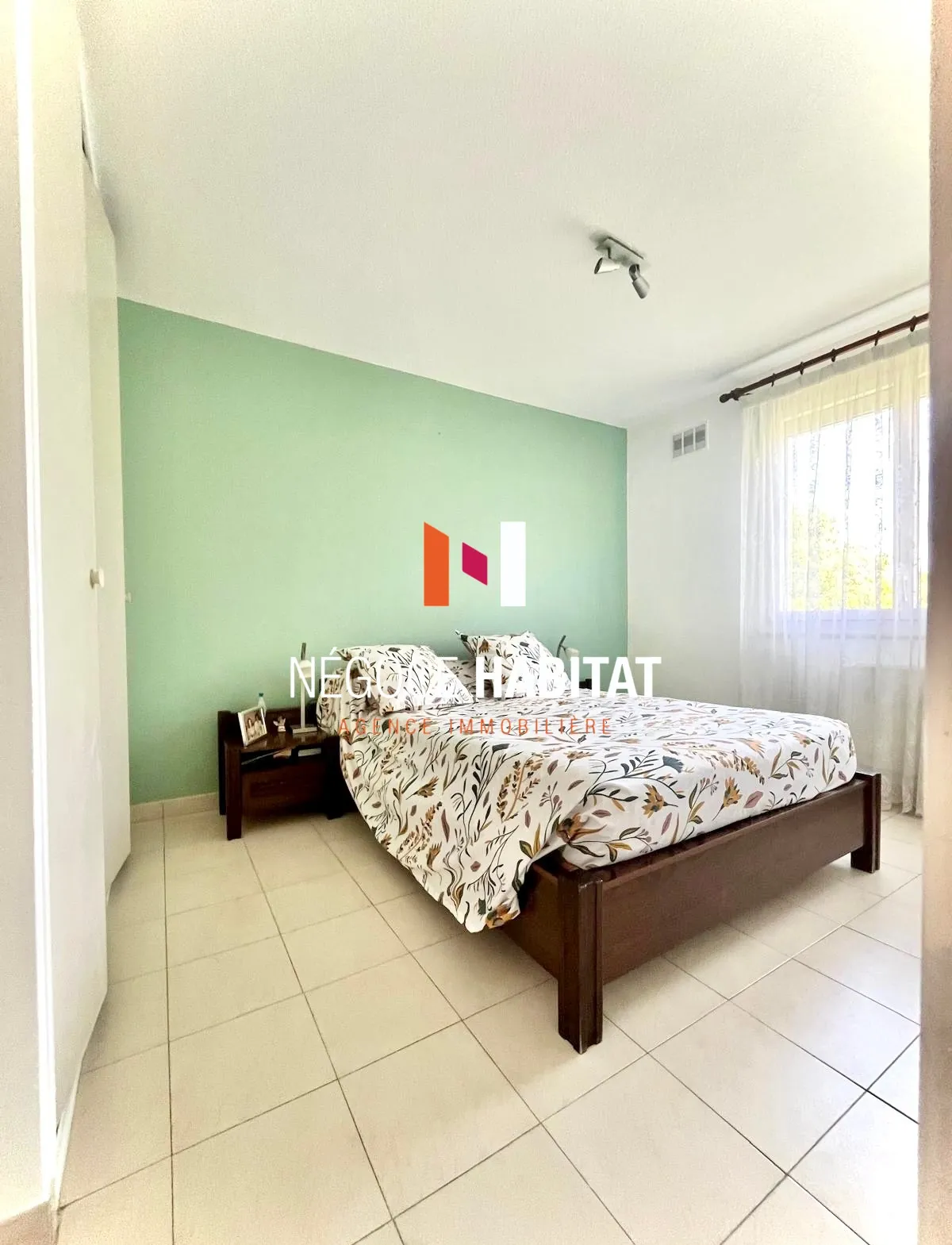 Appartement T4 avec terrasse, parking et cave à Montpellier 