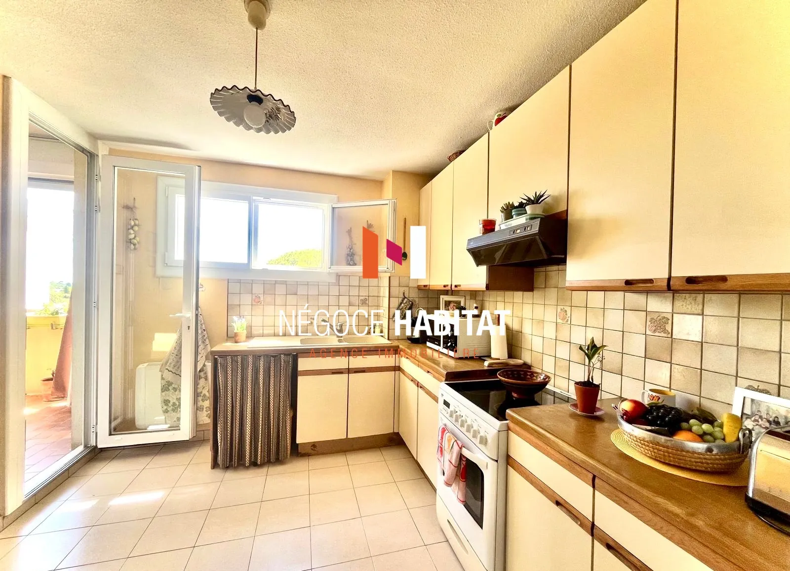 Appartement T4 avec terrasse, parking et cave à Montpellier 