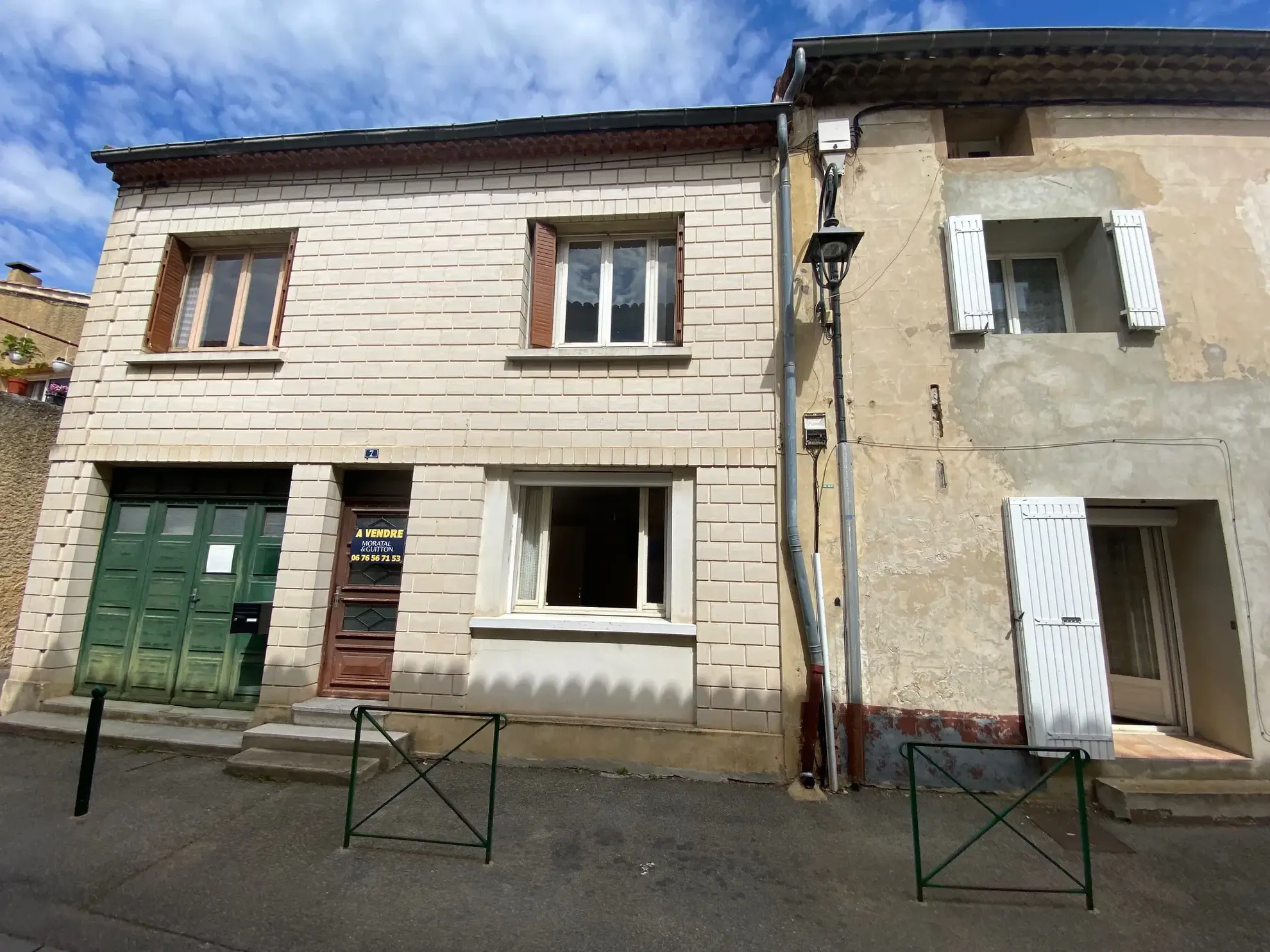 Maison de village à rénover de 178 m² à Caderousse, opportunité d'investissement