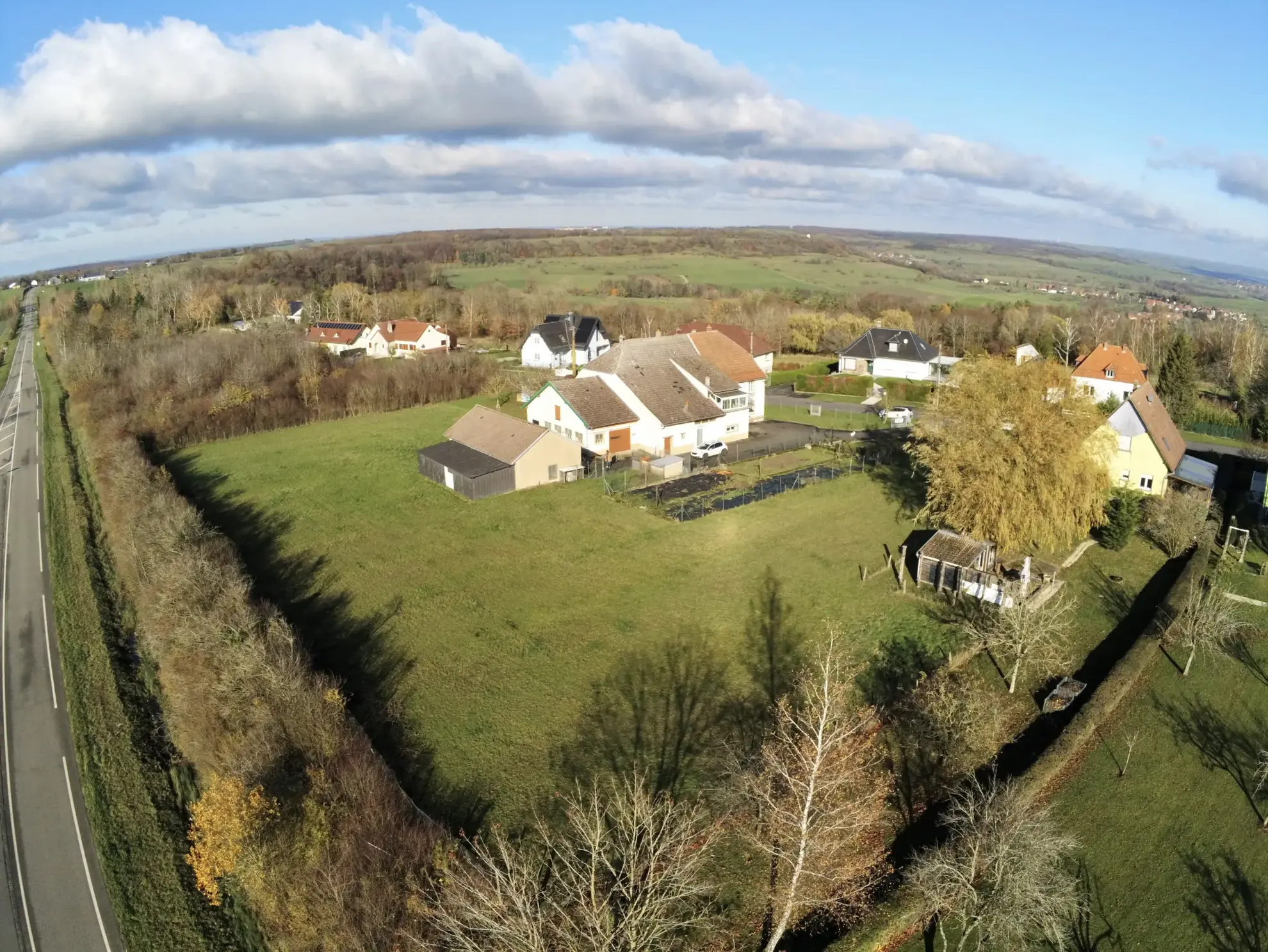 Maison familiale de 290 m² avec grand terrain à Berg, proche A4 