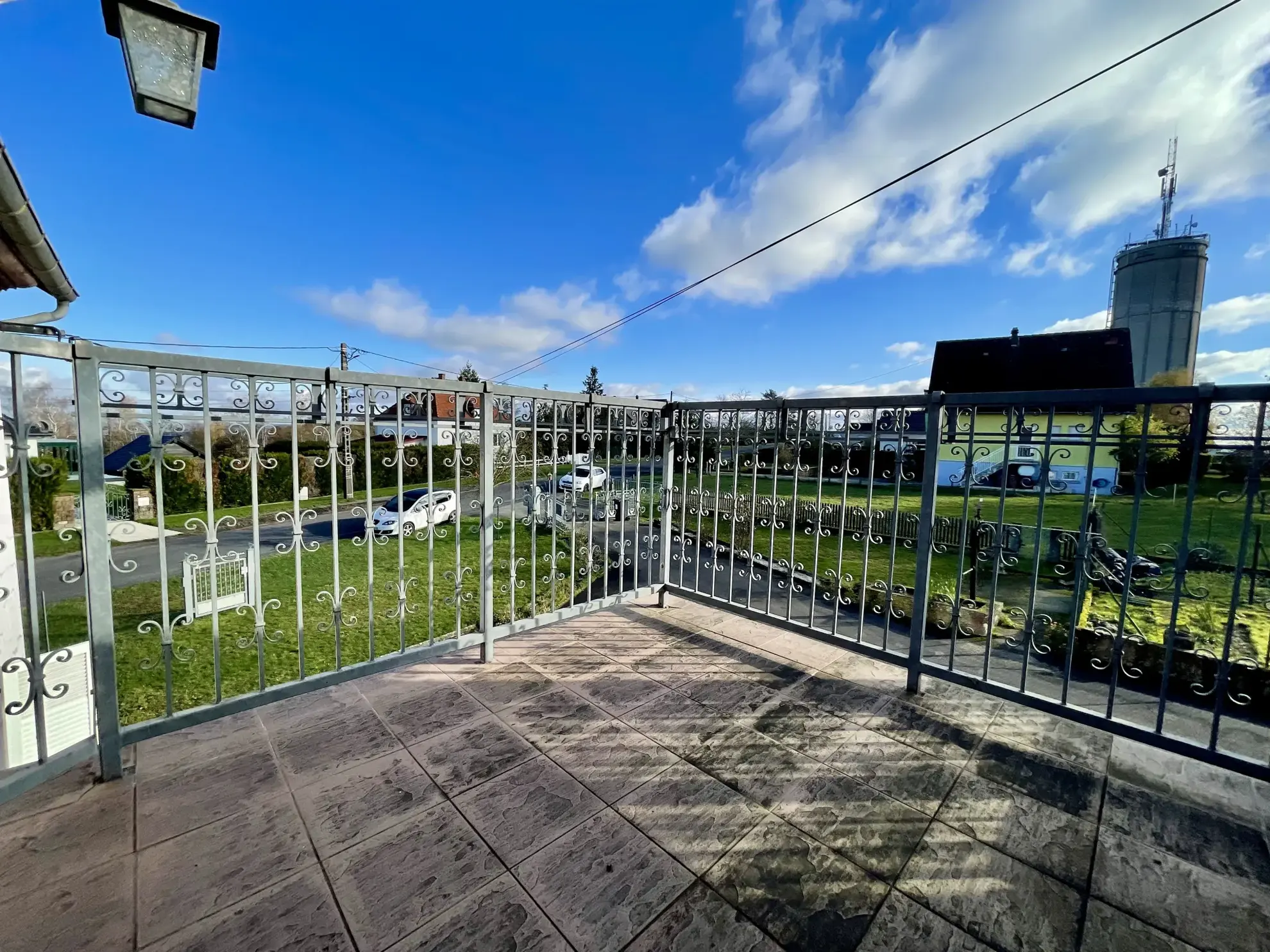 Maison familiale de 290 m² avec grand terrain à Berg, proche A4 