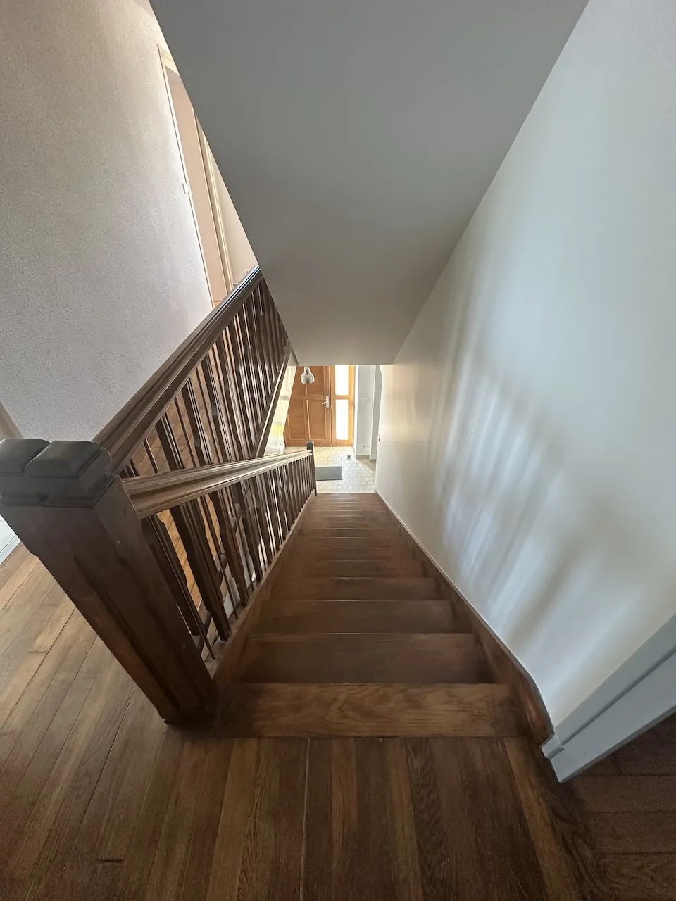 Maison de village en parfait état à Chambilly, 133 m² habitables avec garage et jardin clos 