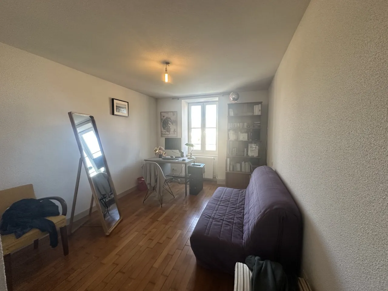 Maison de village en parfait état à Chambilly, 133 m² habitables avec garage et jardin clos 